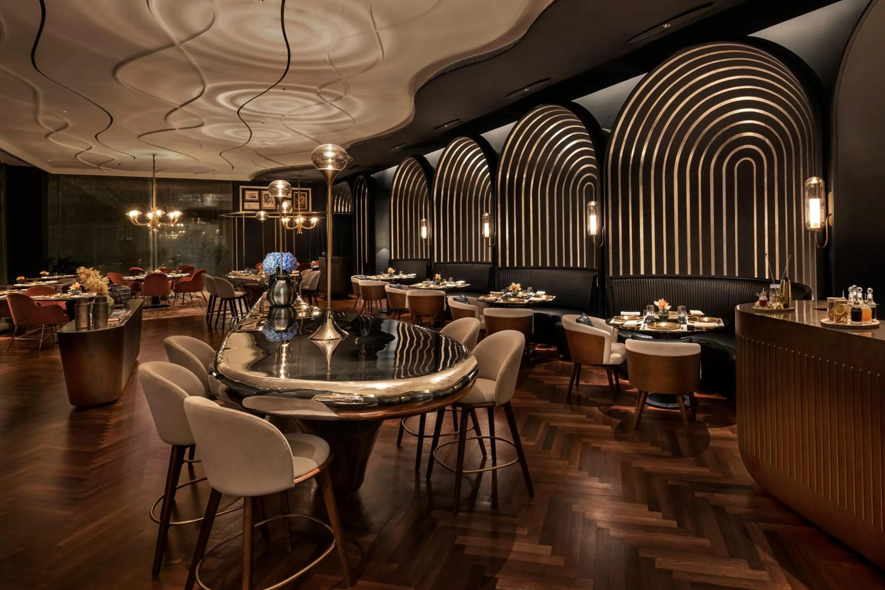 Restaurant/places to eat in The Oberoi Gurgaon