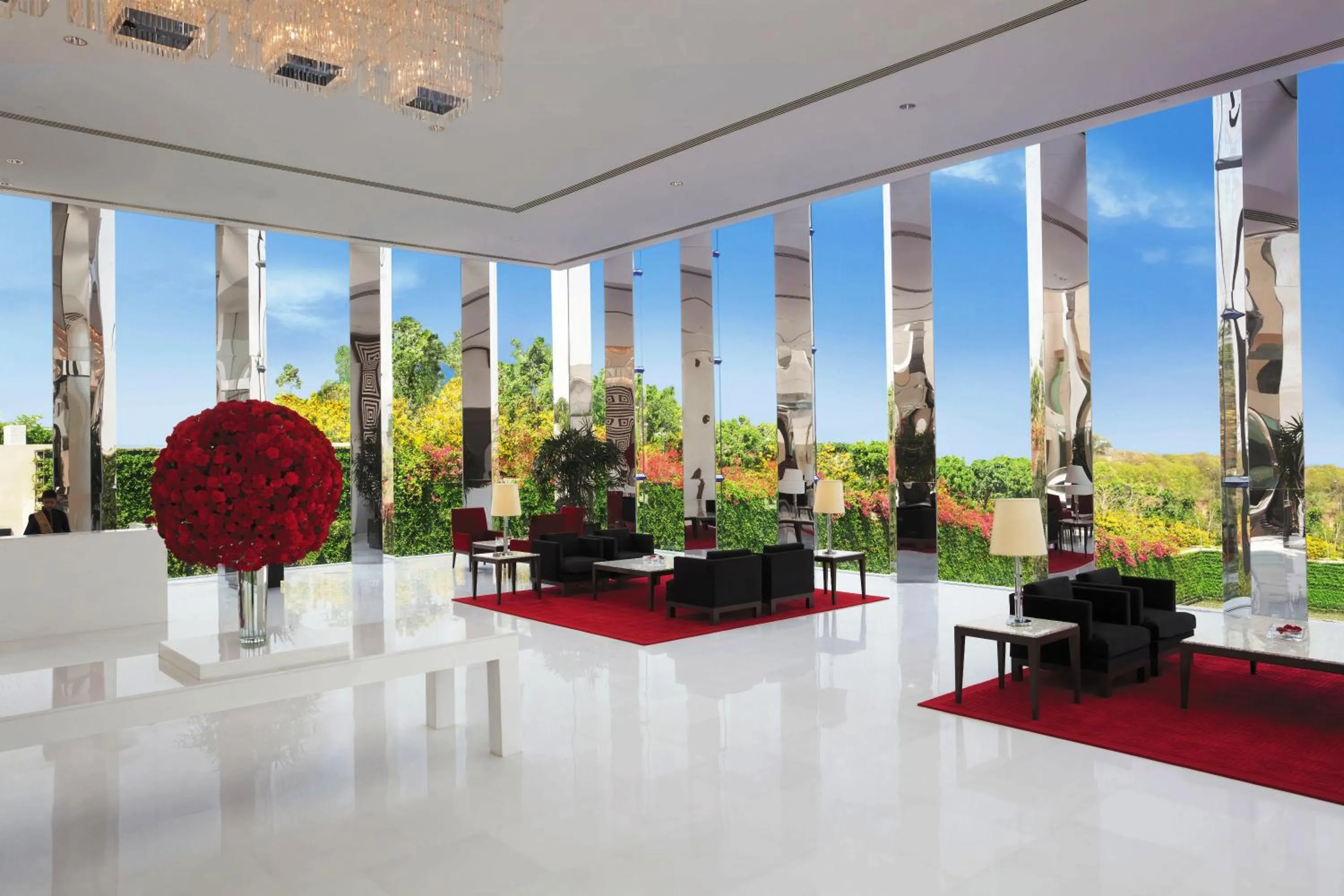Lobby or reception in The Oberoi Gurgaon