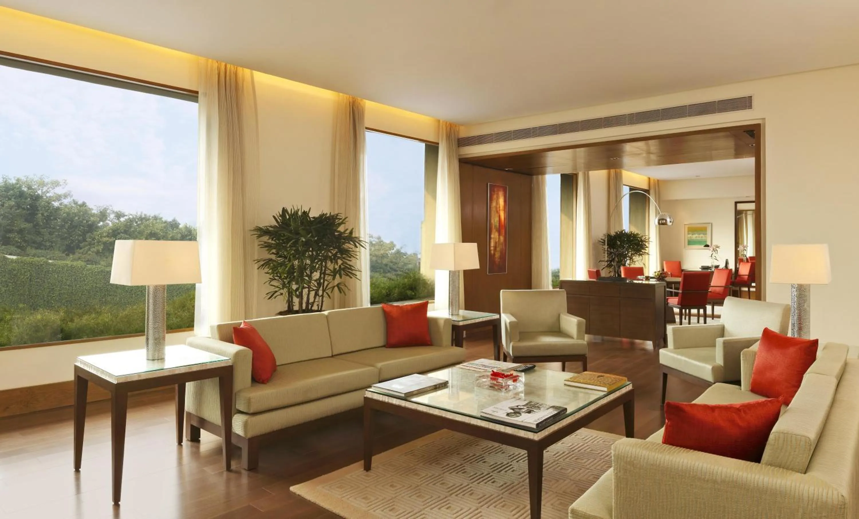 Photo of the whole room in The Oberoi Gurgaon