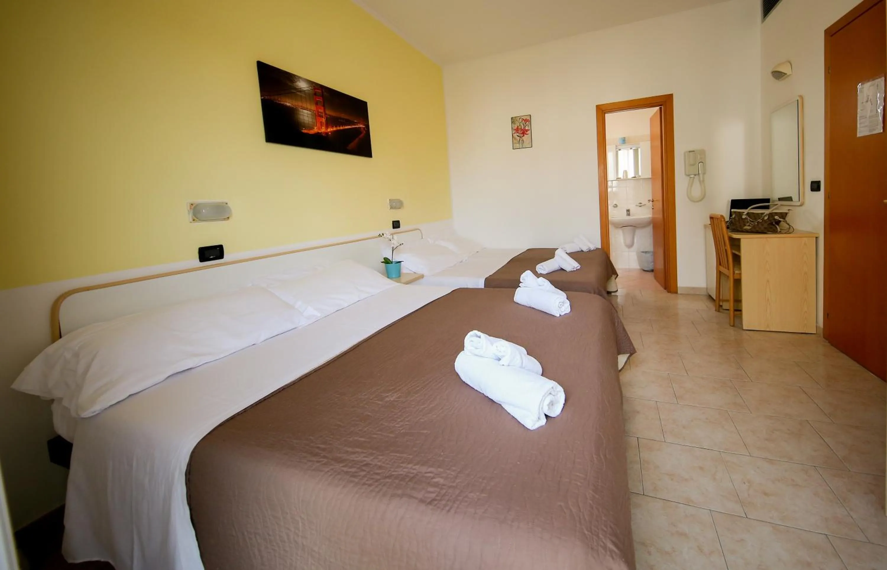 Bed in Hotel Petrarca