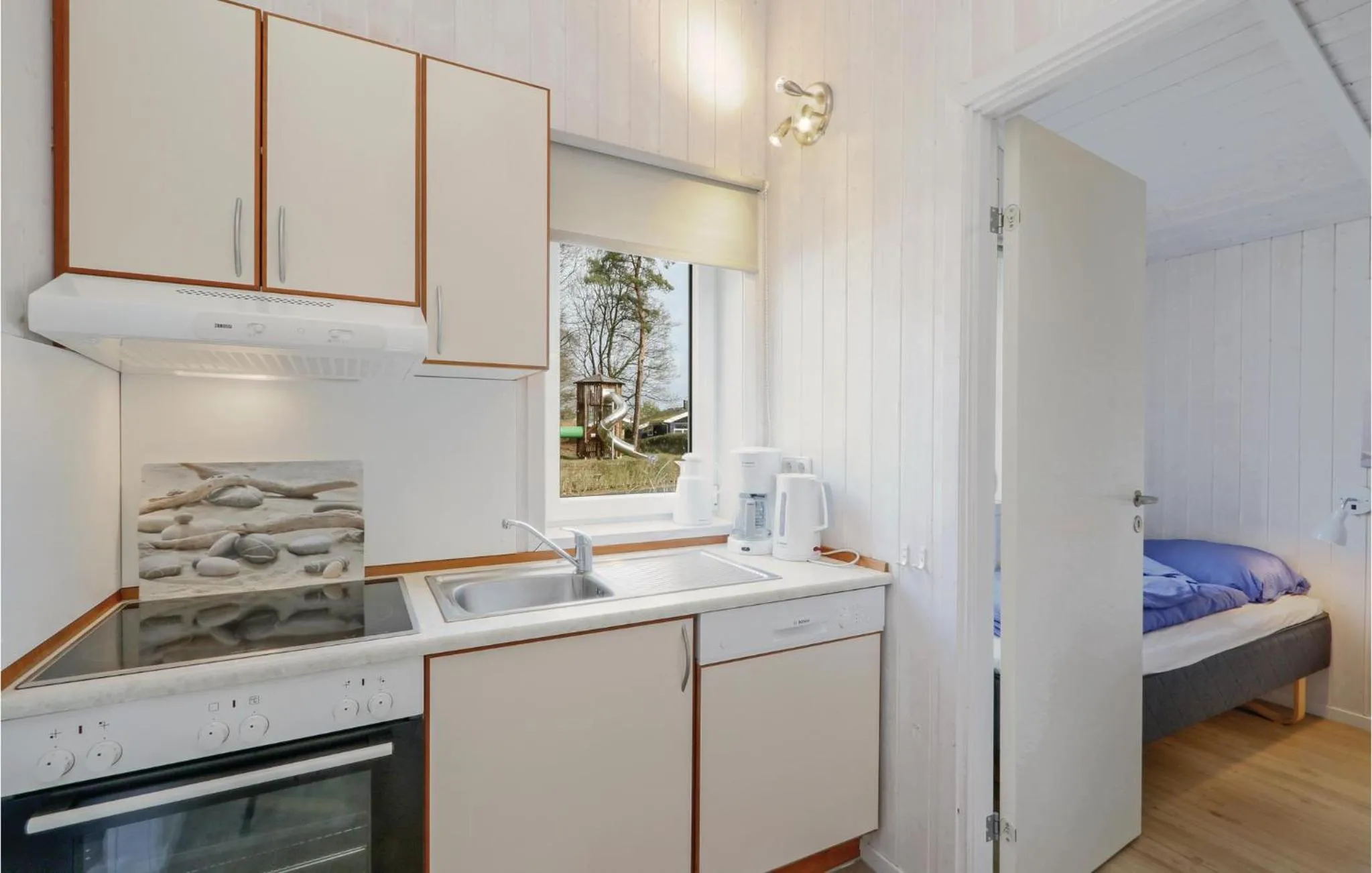 Kitchen or kitchenette, Bed in Freibeuterweg 4 - Dorf 6