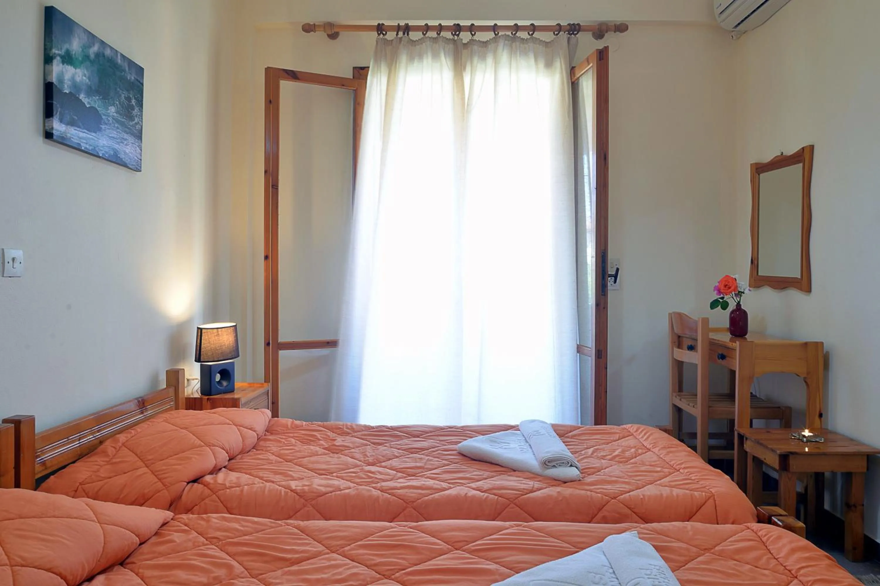 Photo of the whole room, Bed in Feeloxenia Corfu Apartments