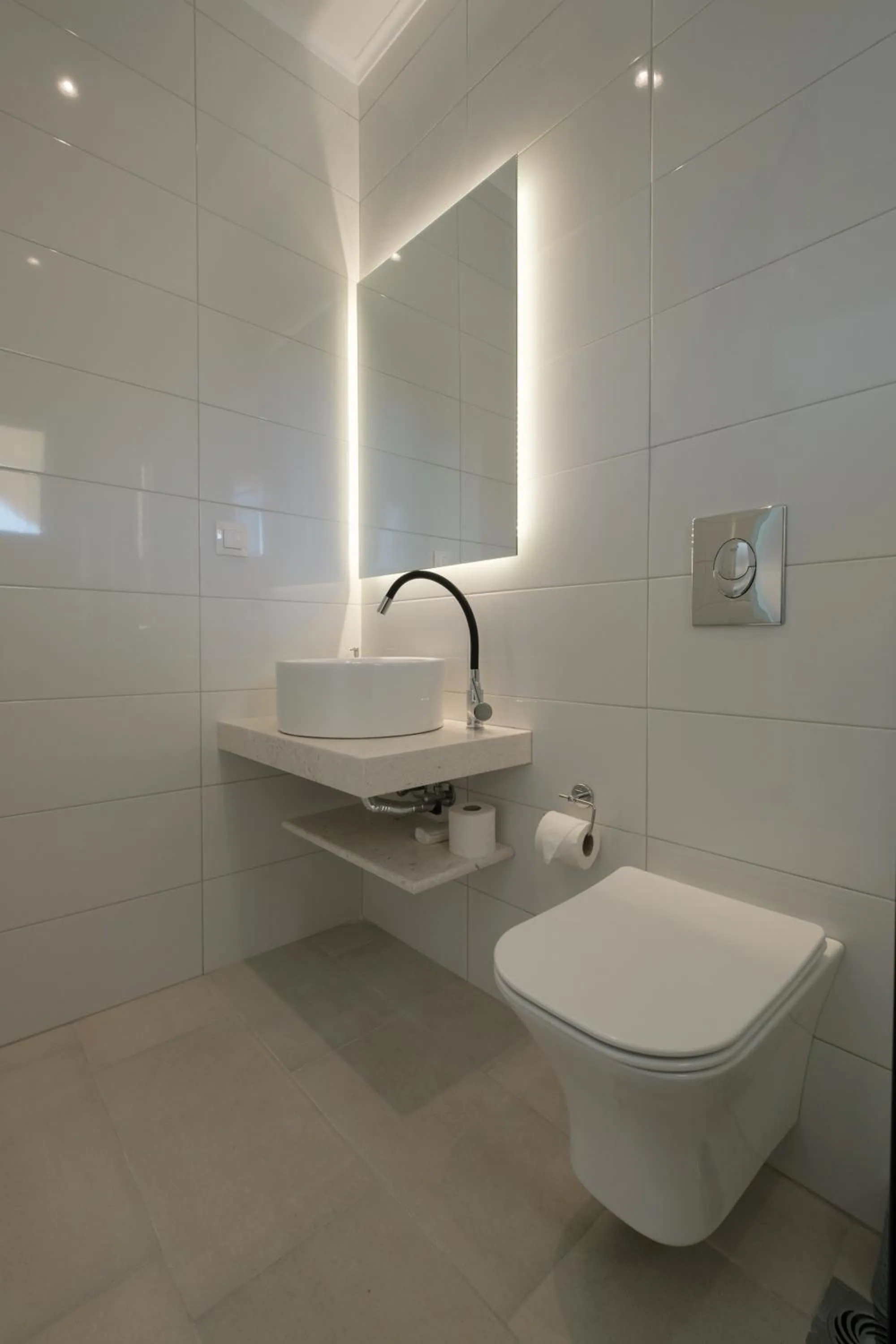 Toilet in Feeloxenia Corfu Apartments