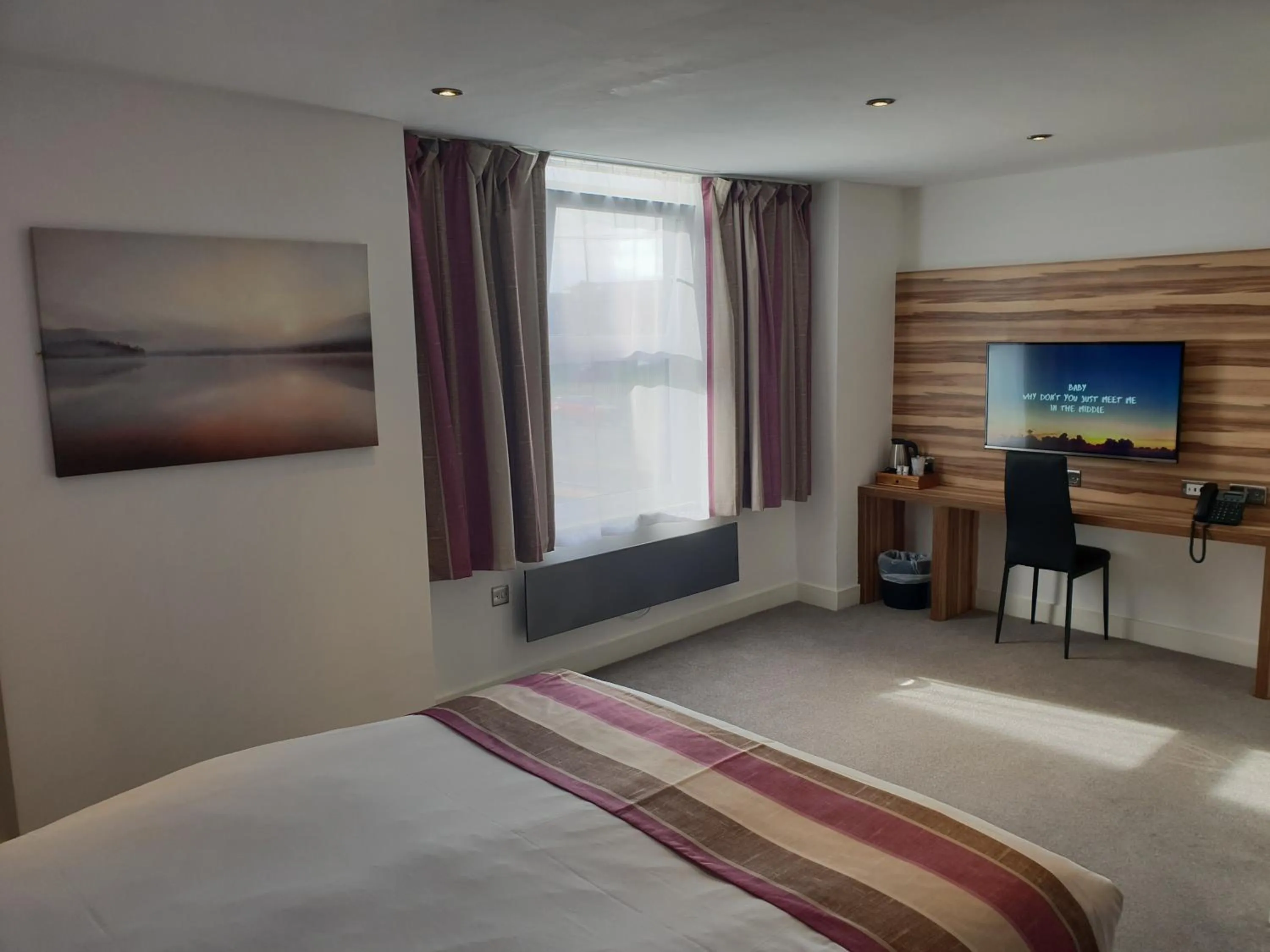 Bedroom, Bed in Escape Hotel