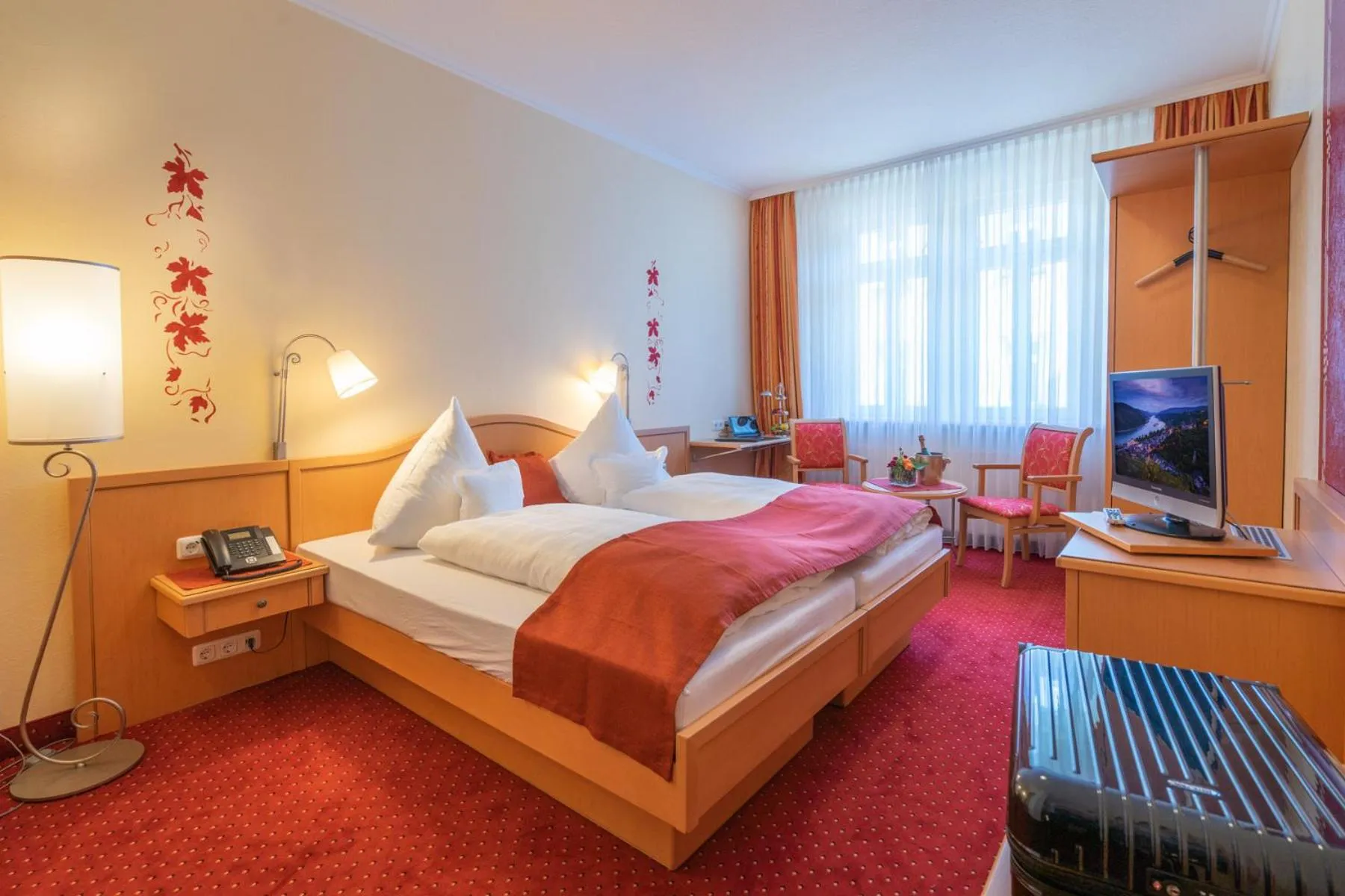 Photo of the whole room, Bed in Altkölnischer Hof