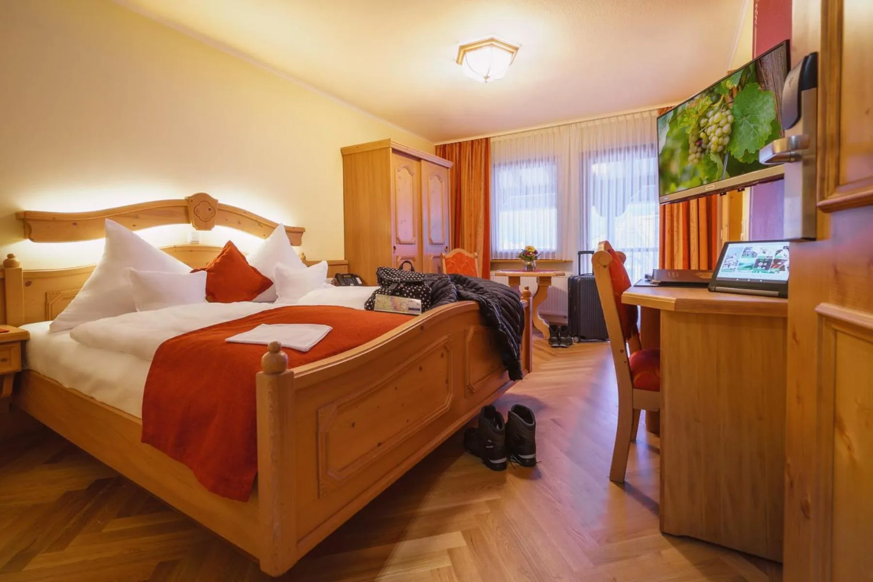 Photo of the whole room, Bed in Altkölnischer Hof