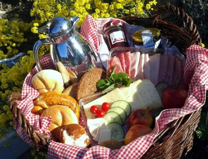 Breakfast in Apartment Sonnblick