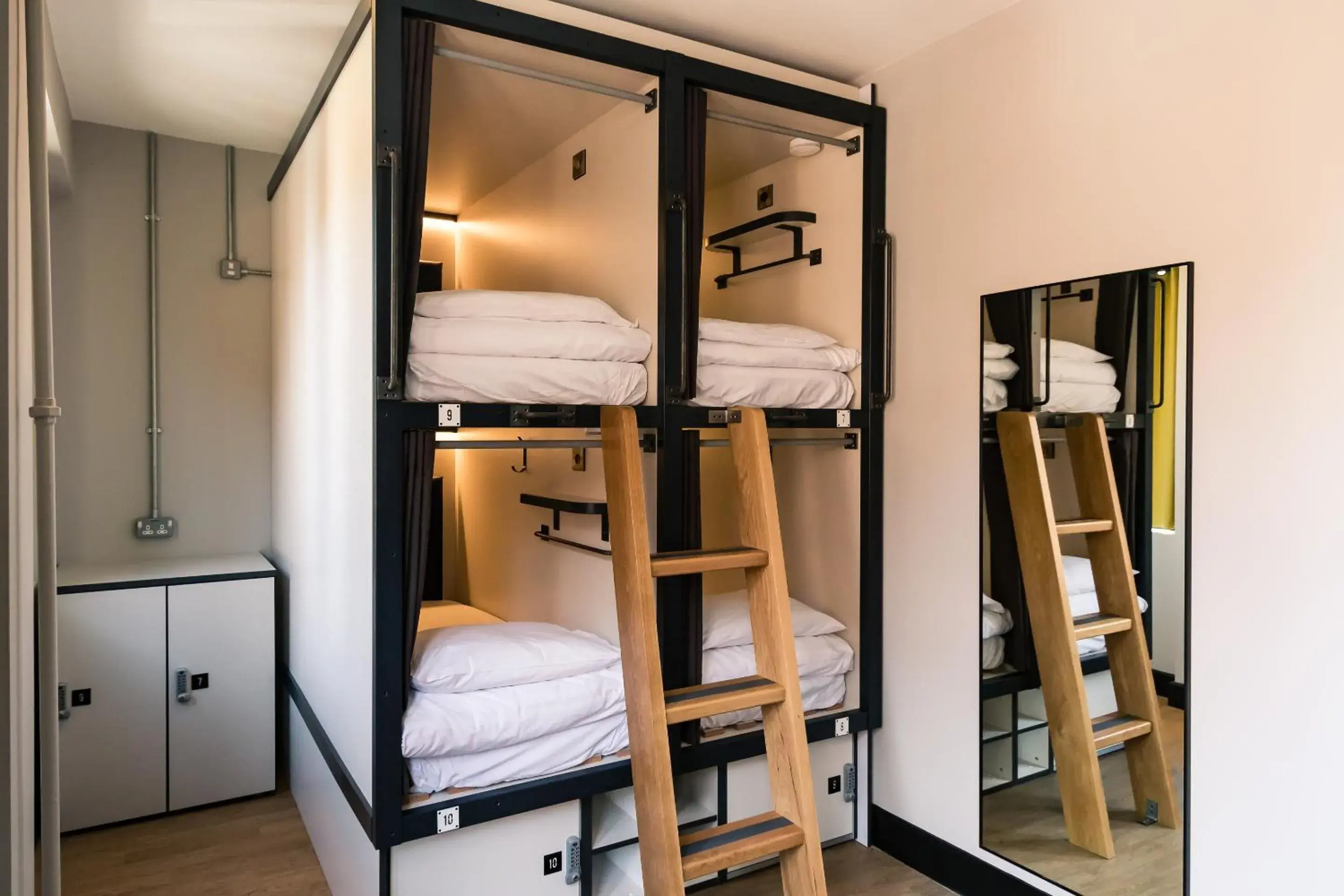 4-Pod Private room in Latroupe Jacobs Inn 4-Pod Private room in Latroupe Jacobs Inn