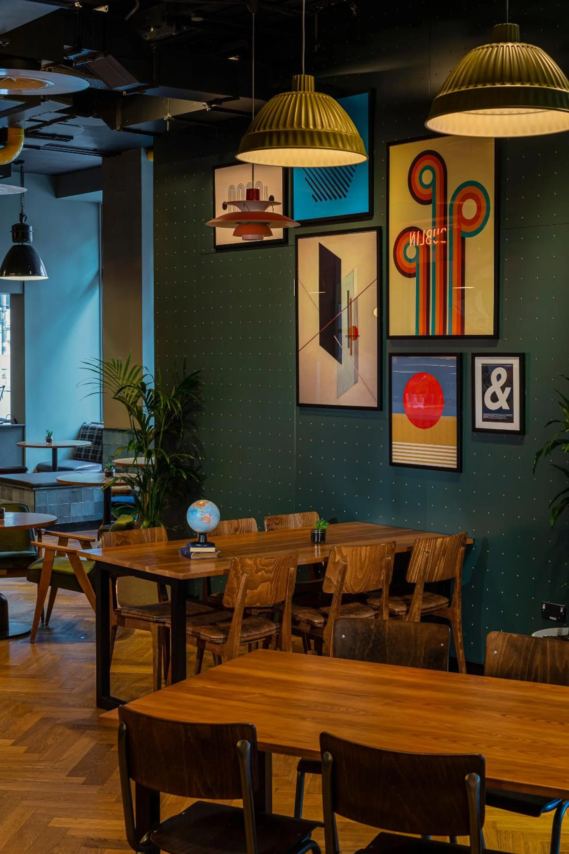 Restaurant/places to eat in Latroupe Jacobs Inn