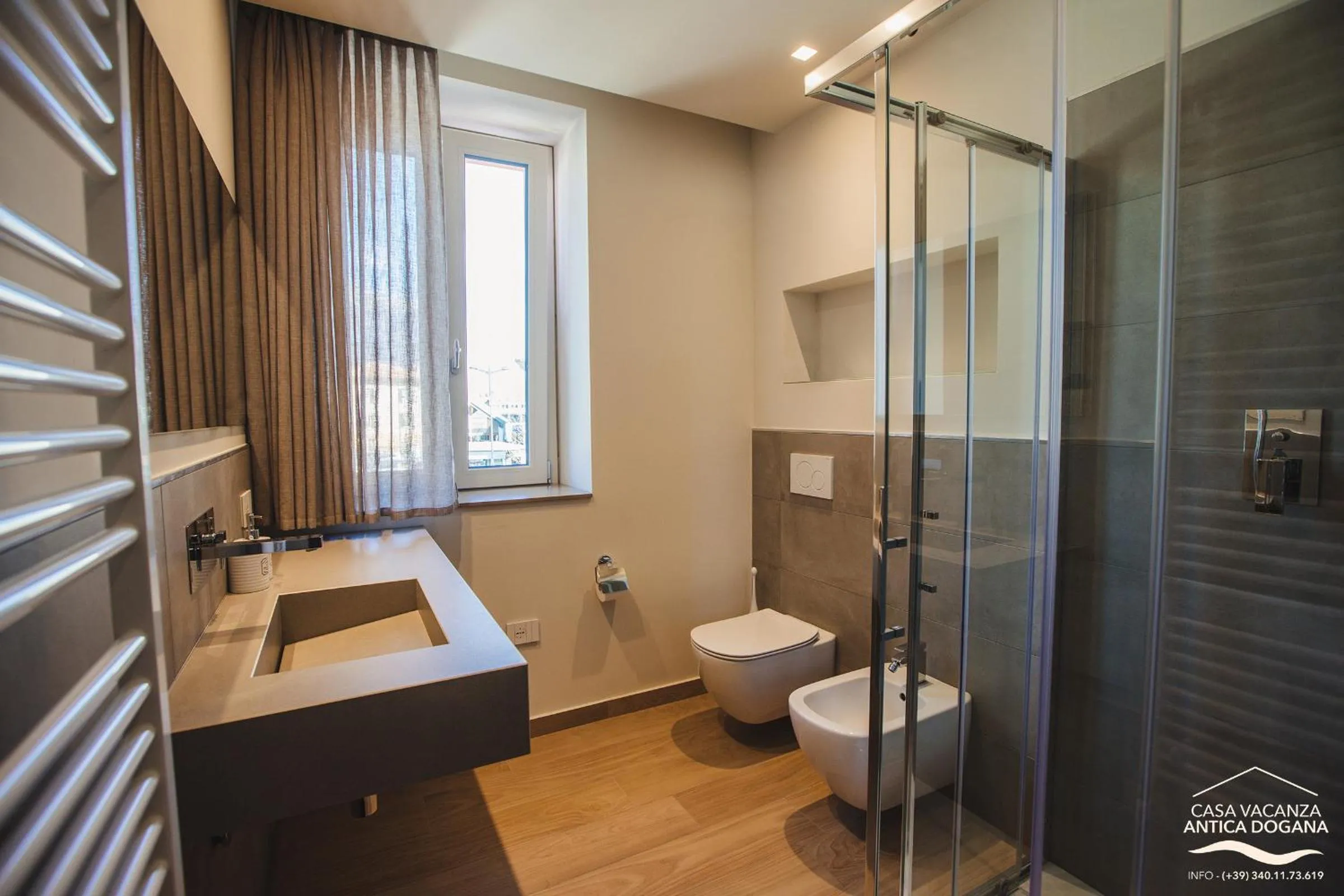 Shower in Antica Dogana