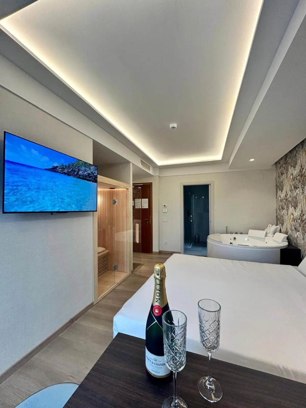 TV and multimedia in Hotel Grazia Riccione