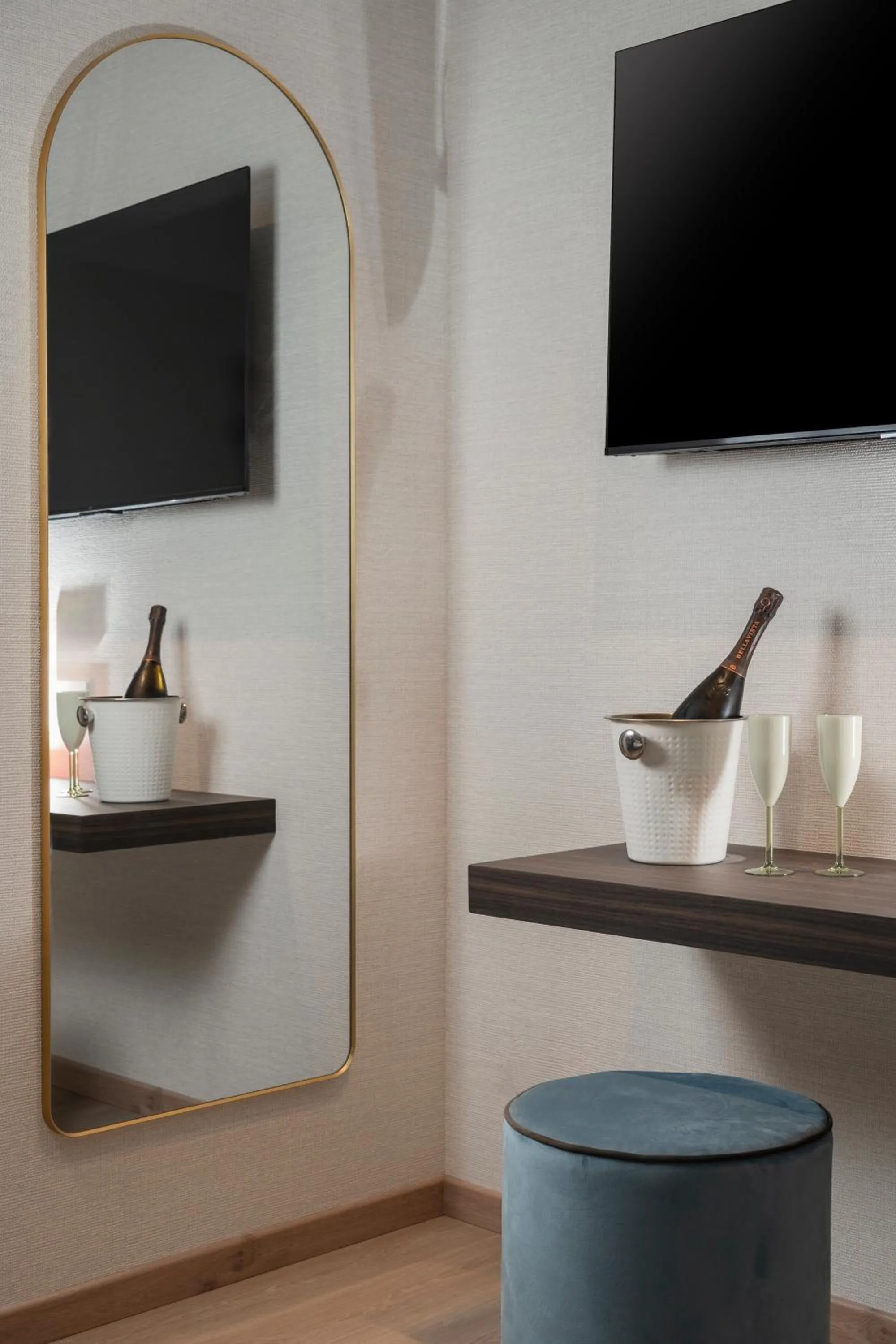 TV and multimedia in Hotel Grazia Riccione