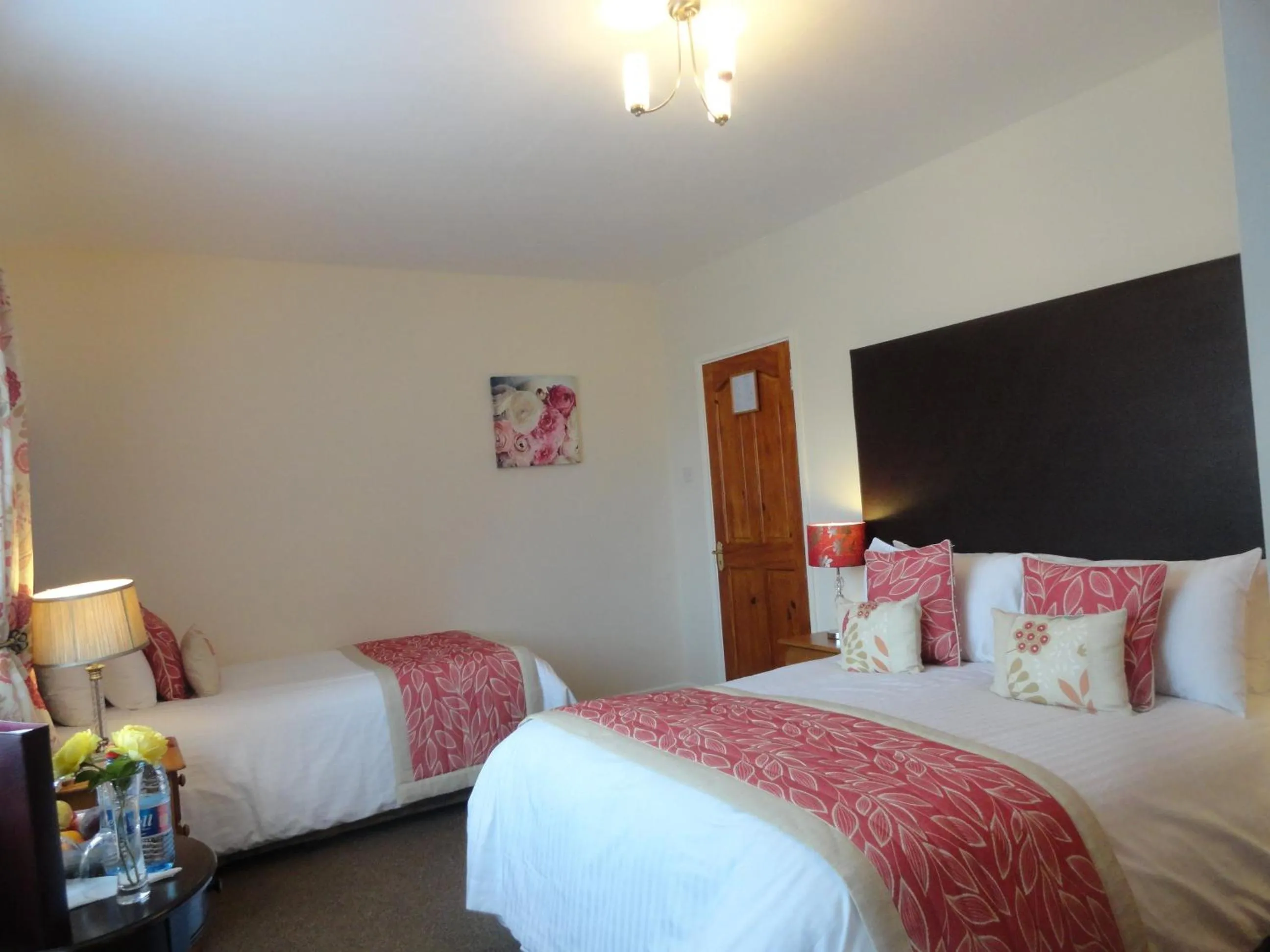 Photo of the whole room in Orley House B&B