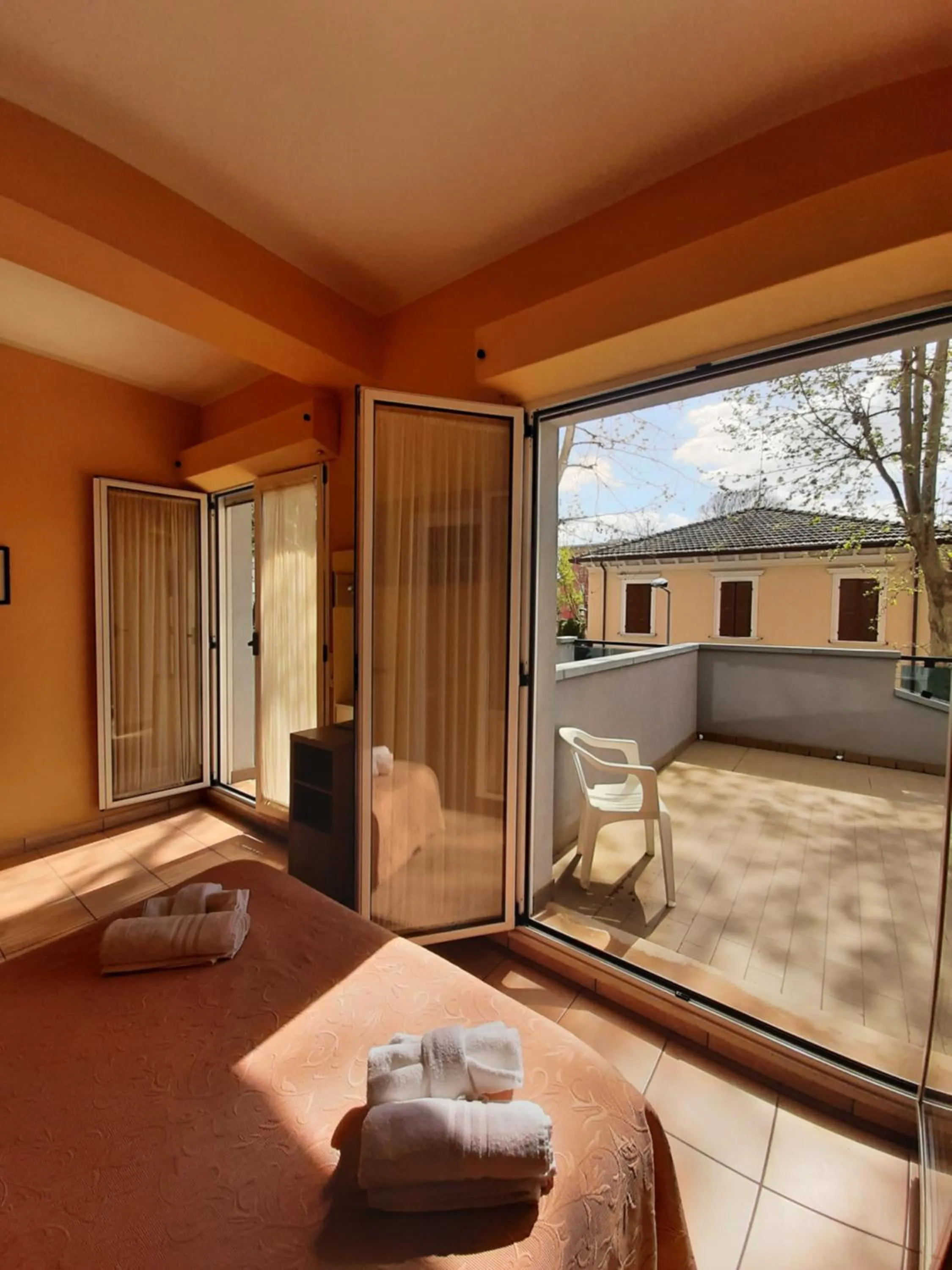 Balcony/Terrace, Bed in Hotel Originale by ALEhotels