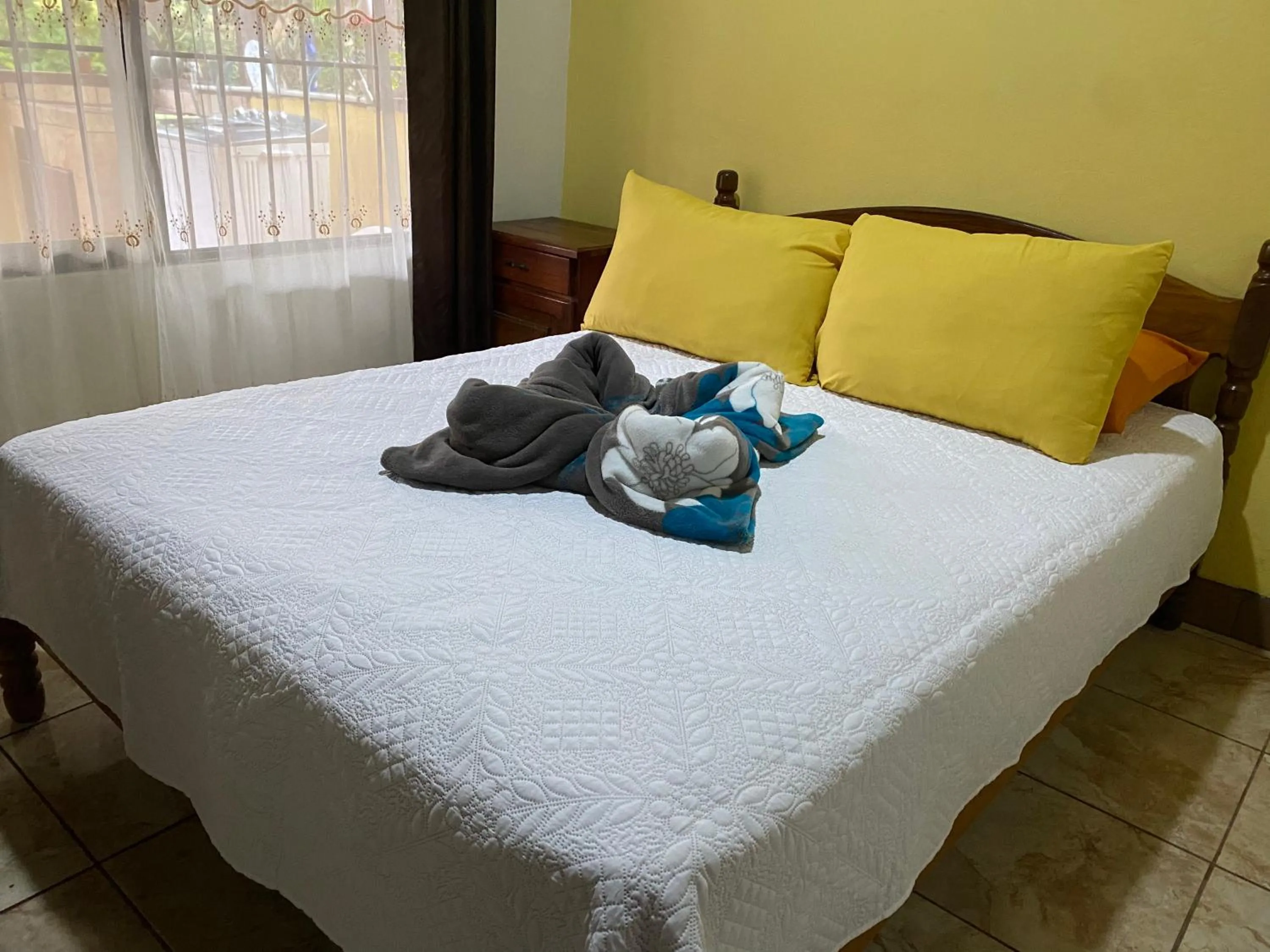 Bed in Casas de Campo Las Pavitas Cottages "Red Frog"