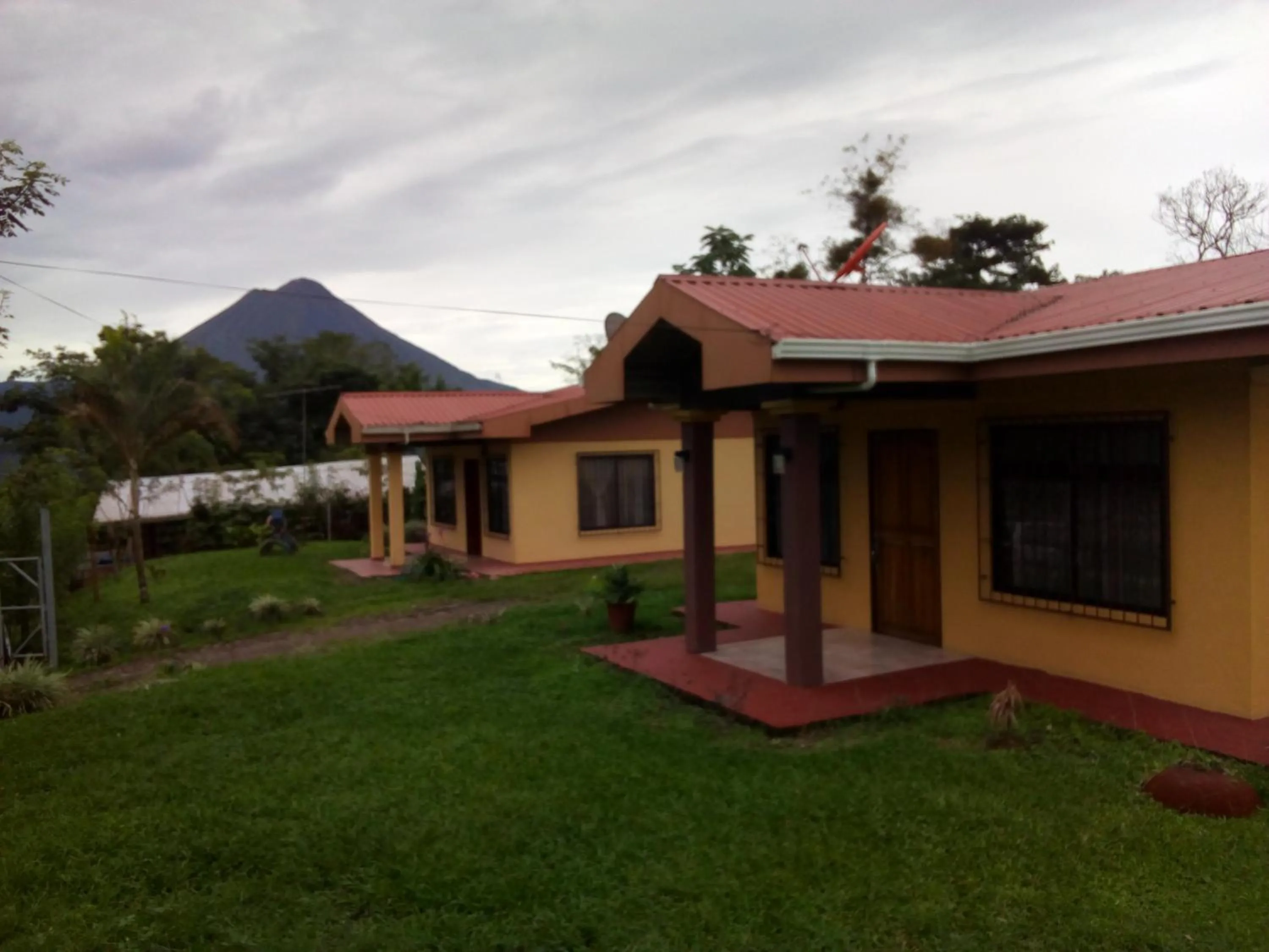 Casas de Campo Las Pavitas Cottages "Red Frog"