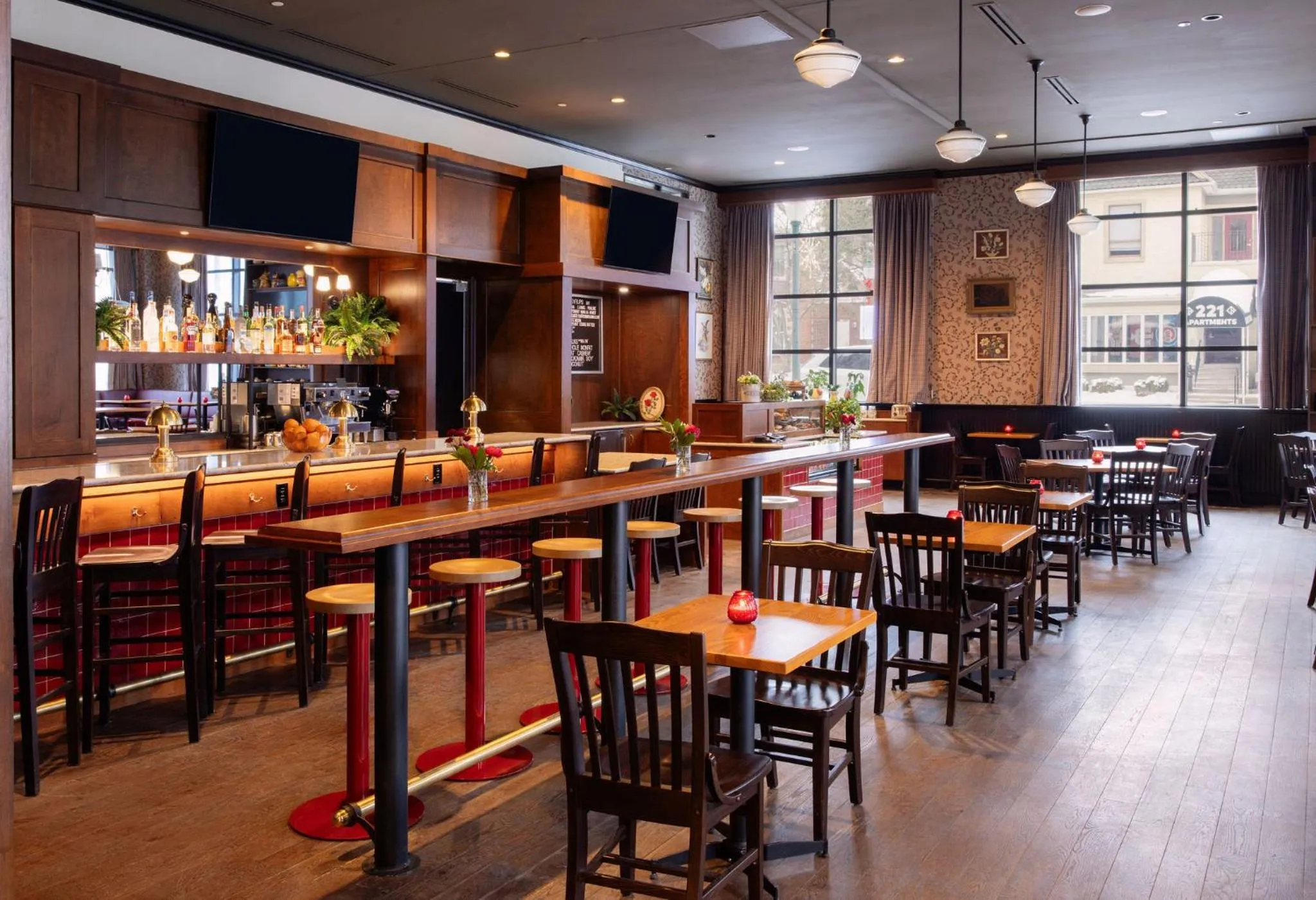 Restaurant/places to eat in Graduate by Hilton Bloomington