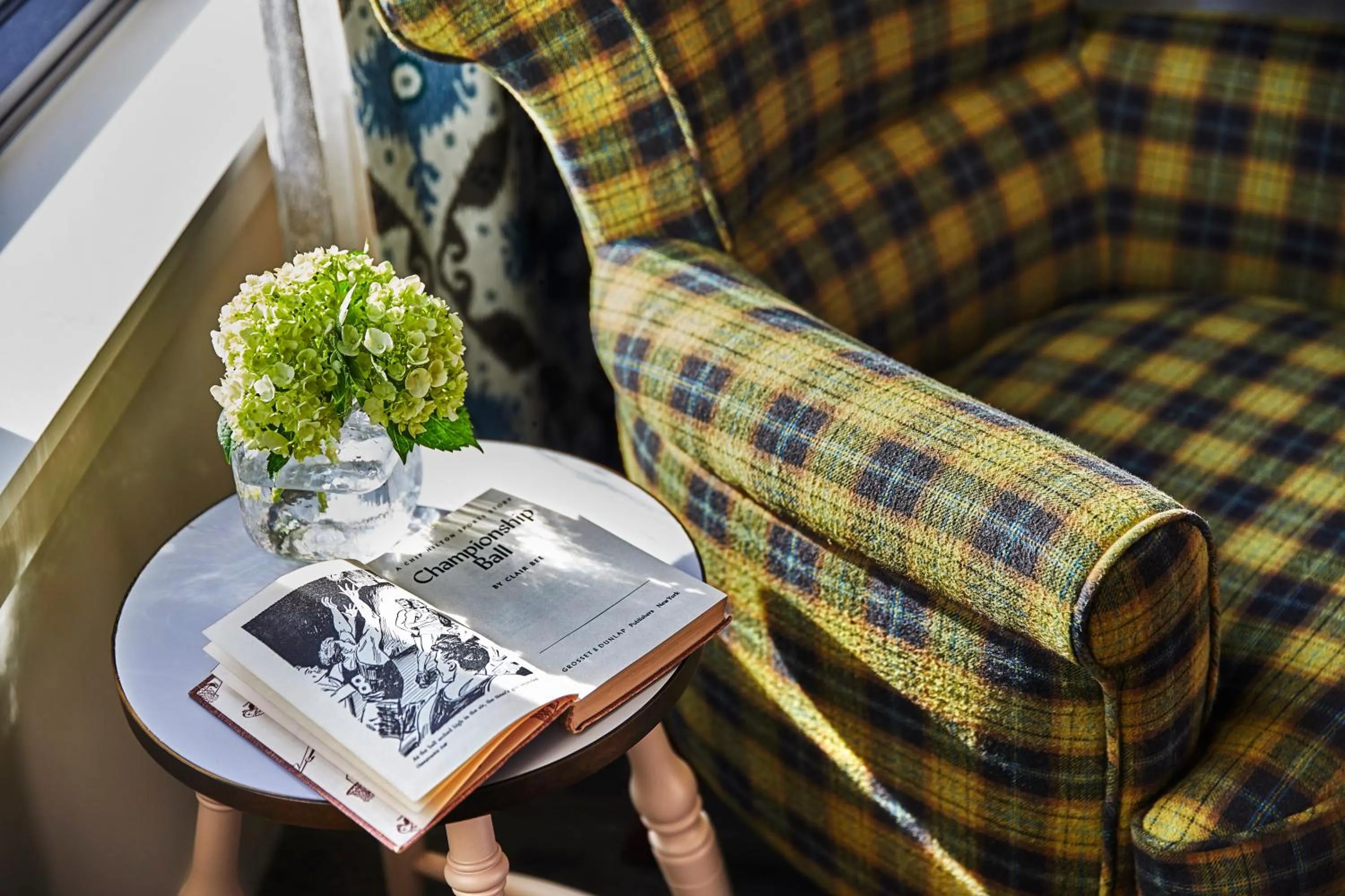 Decorative detail in Graduate by Hilton Bloomington