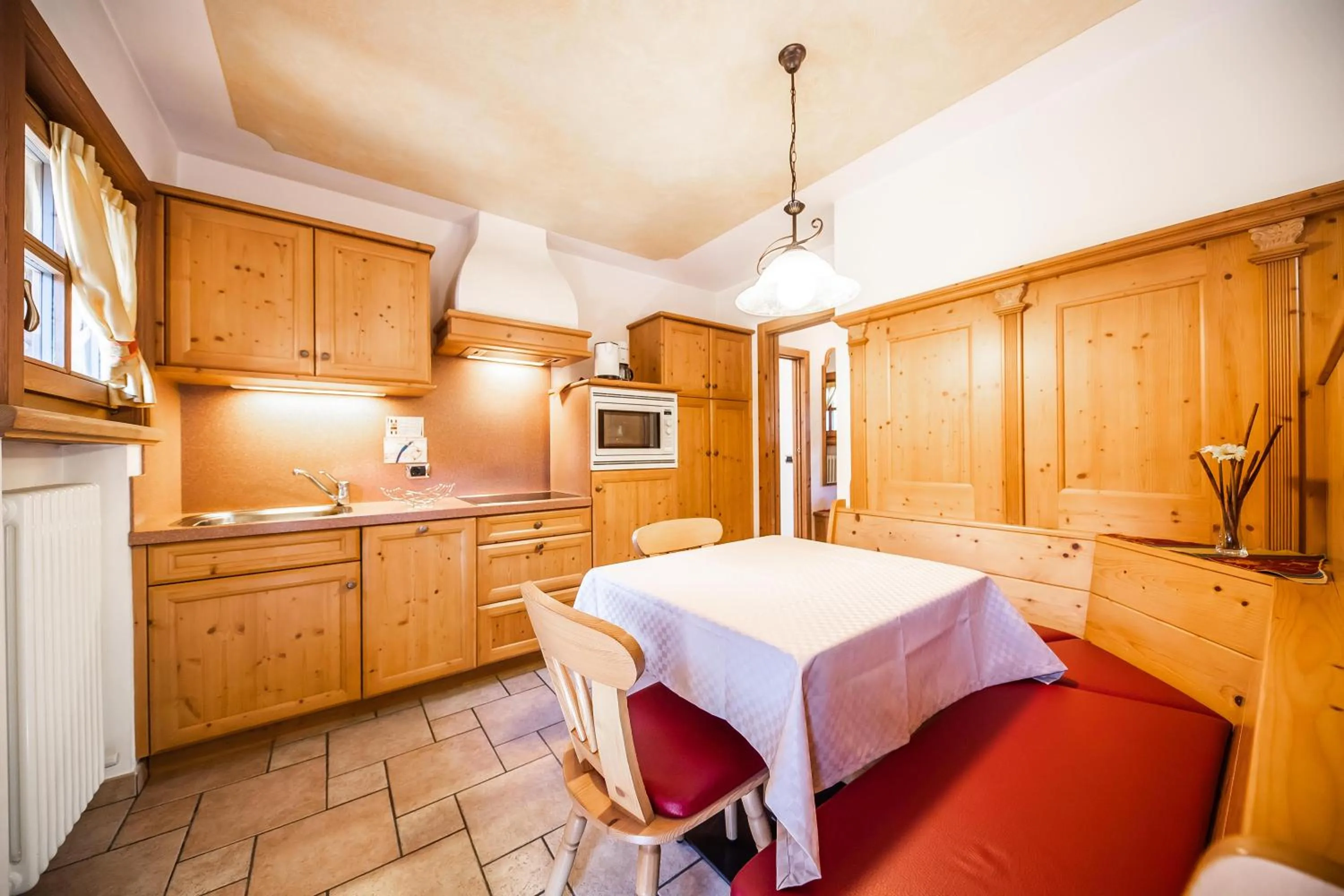 Kitchen or kitchenette in Chalet Mottolino