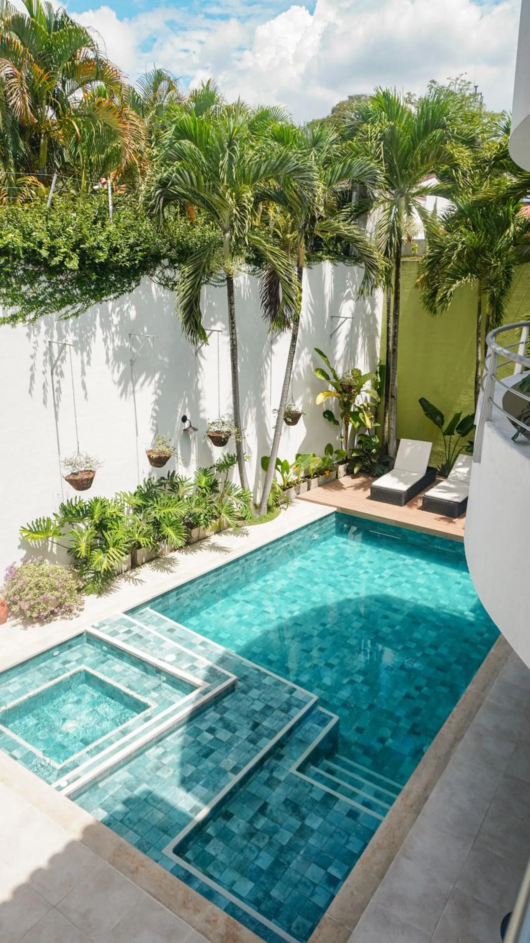 Swimming pool in Malik Hotel Boutique