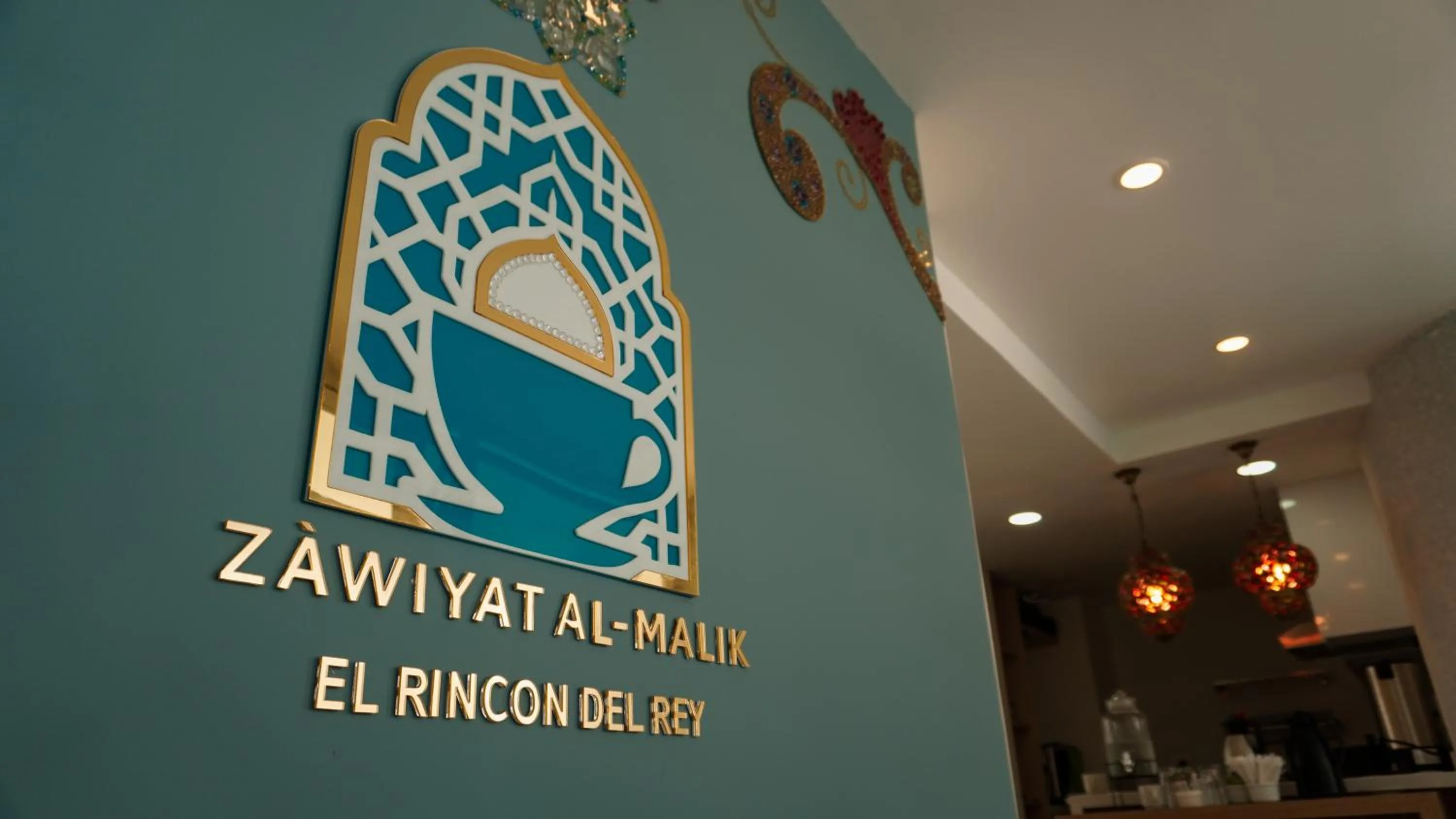 Restaurant/places to eat in Malik Hotel Boutique