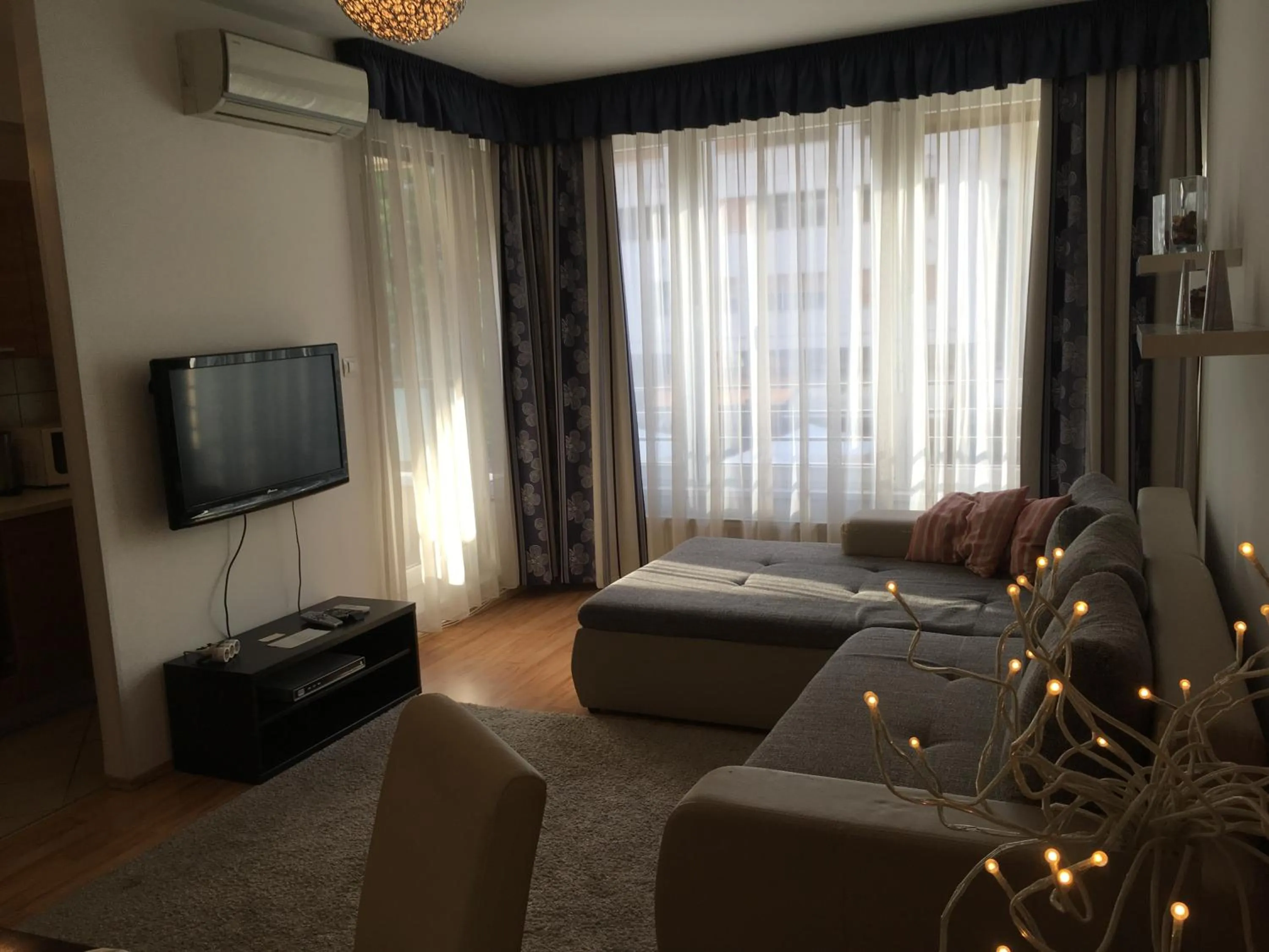 Living room, Bed in Corvin Residence Apartments