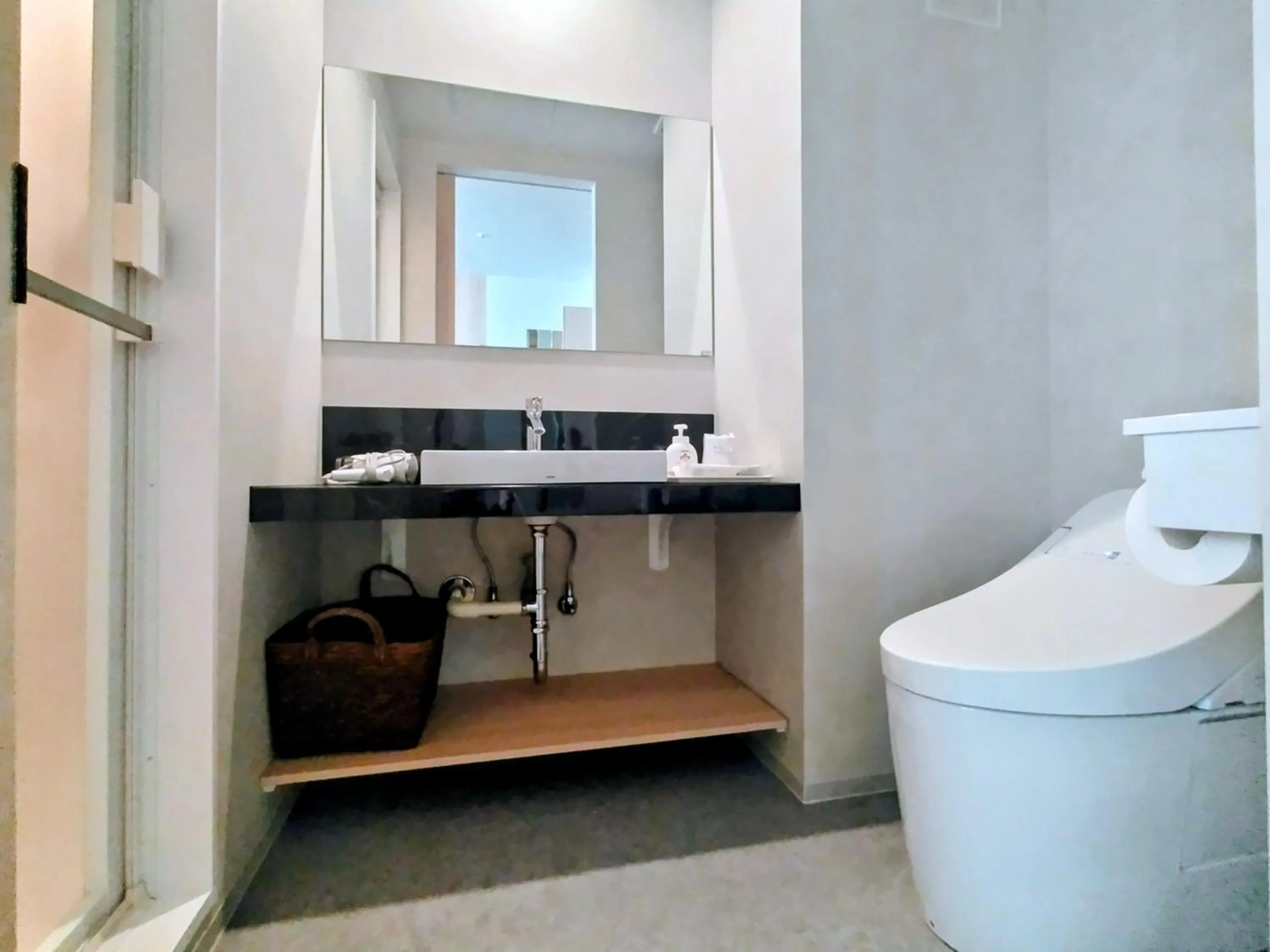 Bathroom in New Grand Hotel