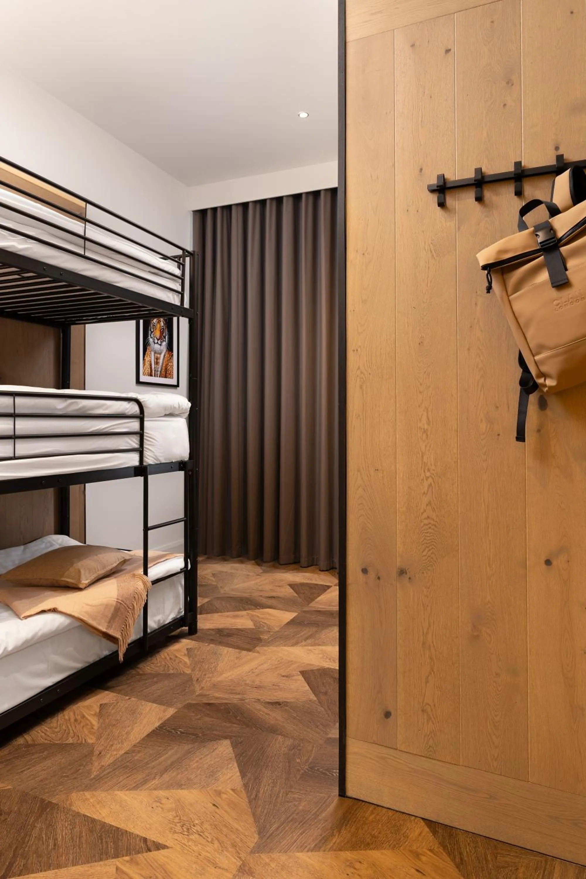 Bedroom, Bed in Limerick City Hotel