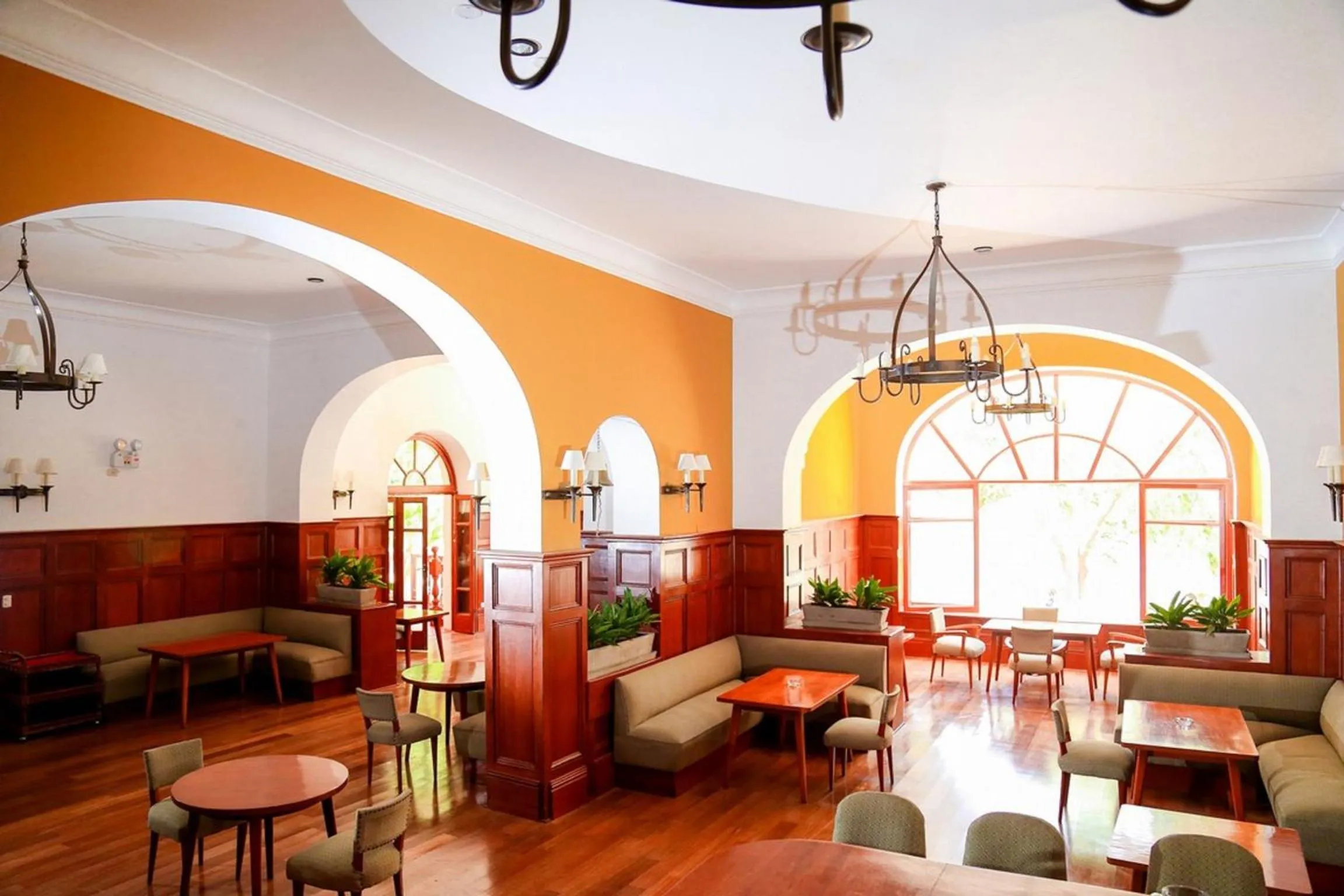 Lounge or bar in DM Hoteles Mossone - Ica