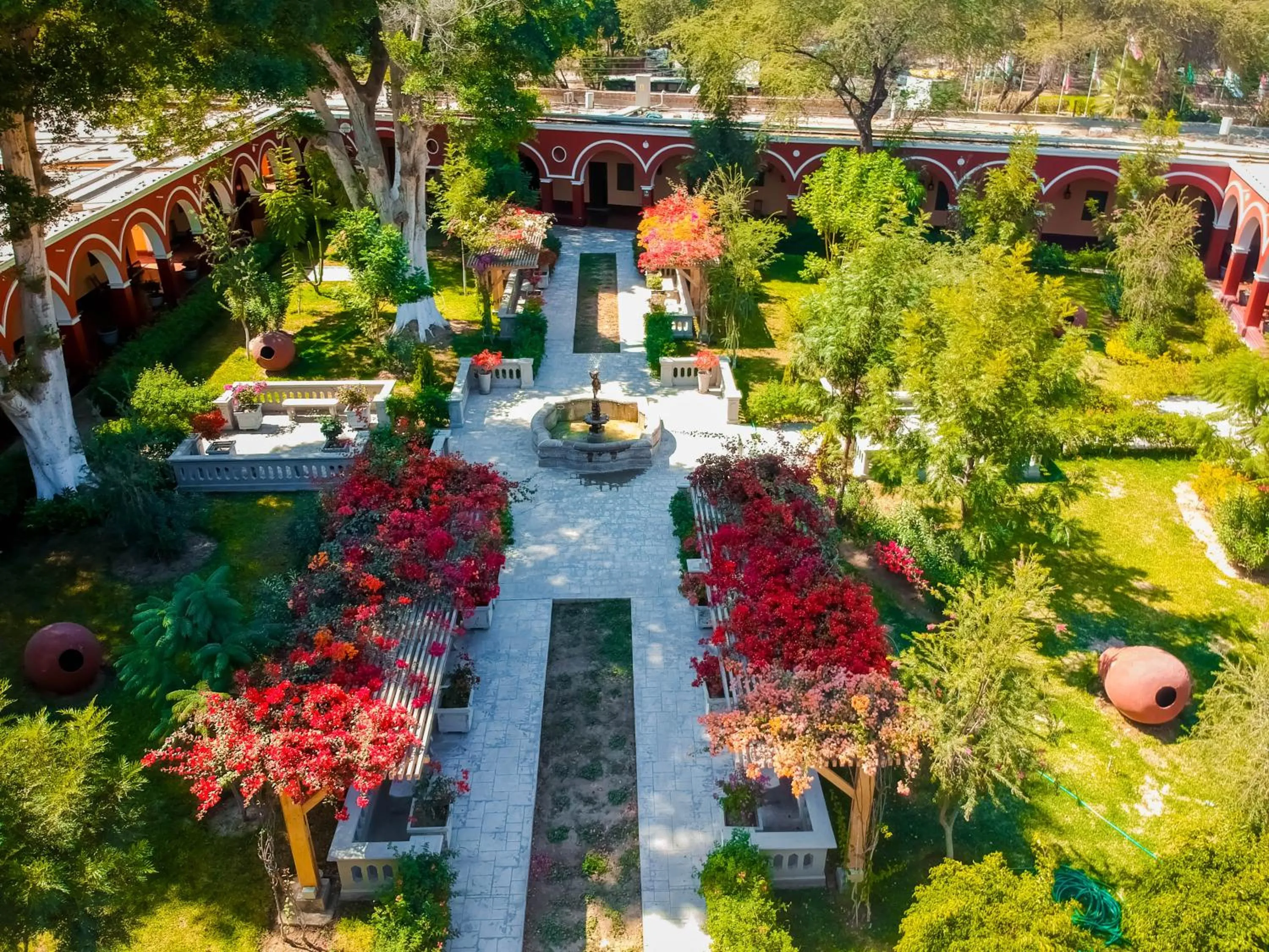 DM Hoteles Mossone - Ica