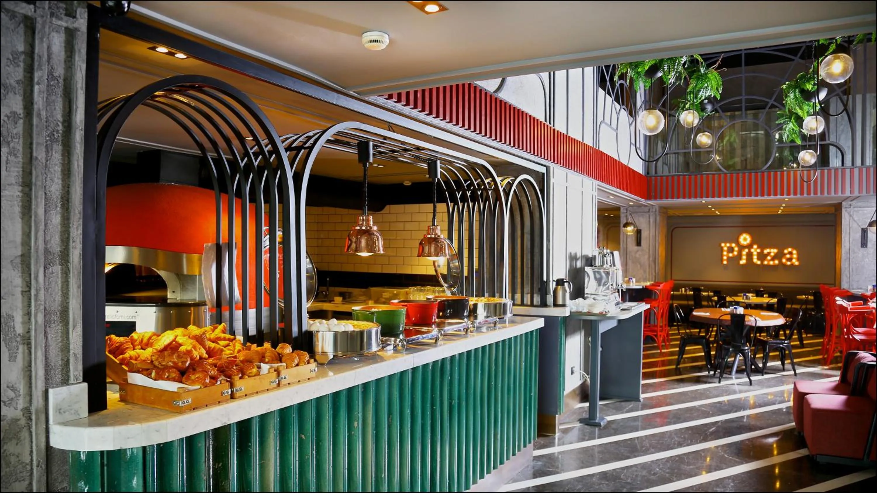 Buffet breakfast in Zimmer Bosphorus Hotel