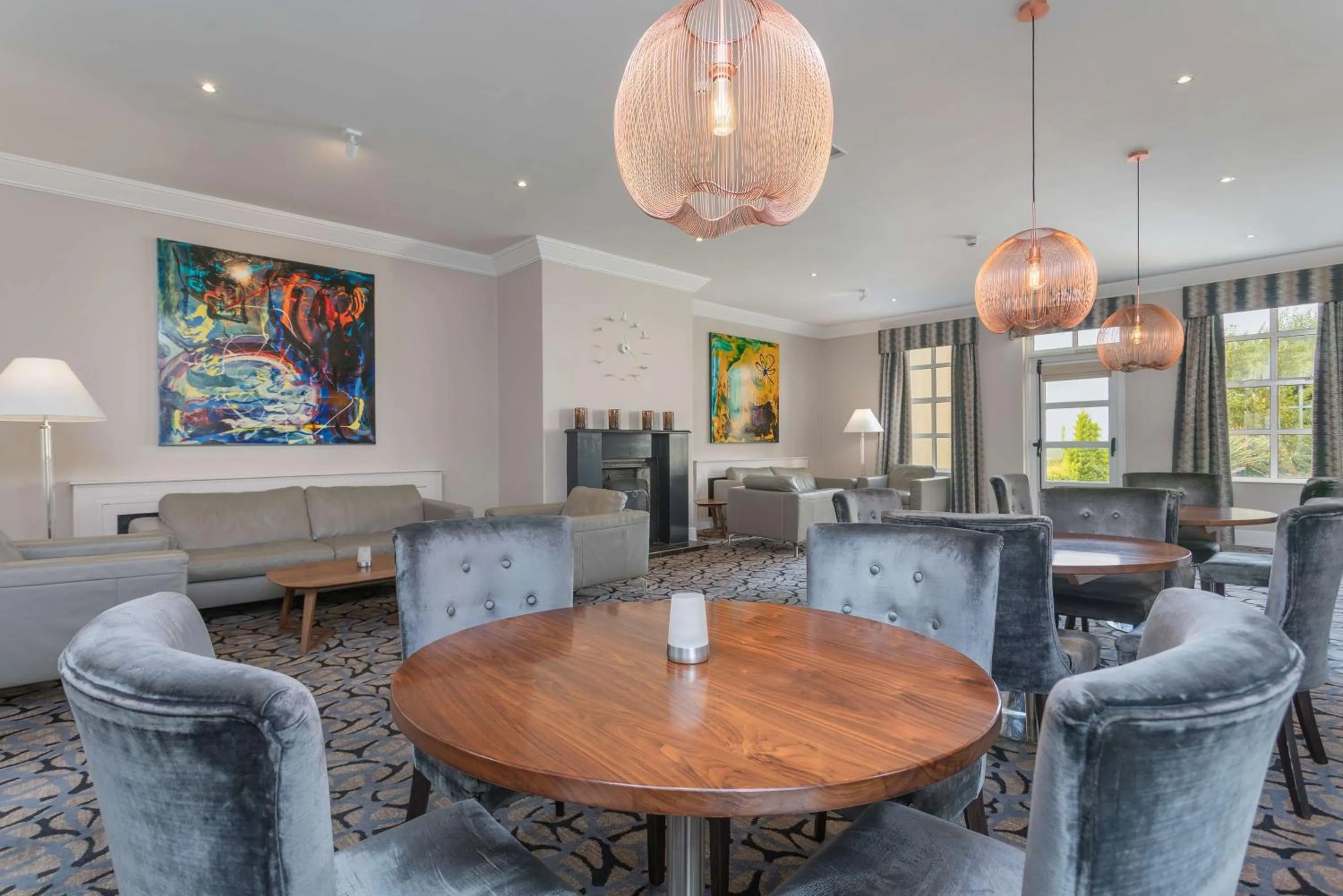 Patio in Park Inn by Radisson Shannon Airport