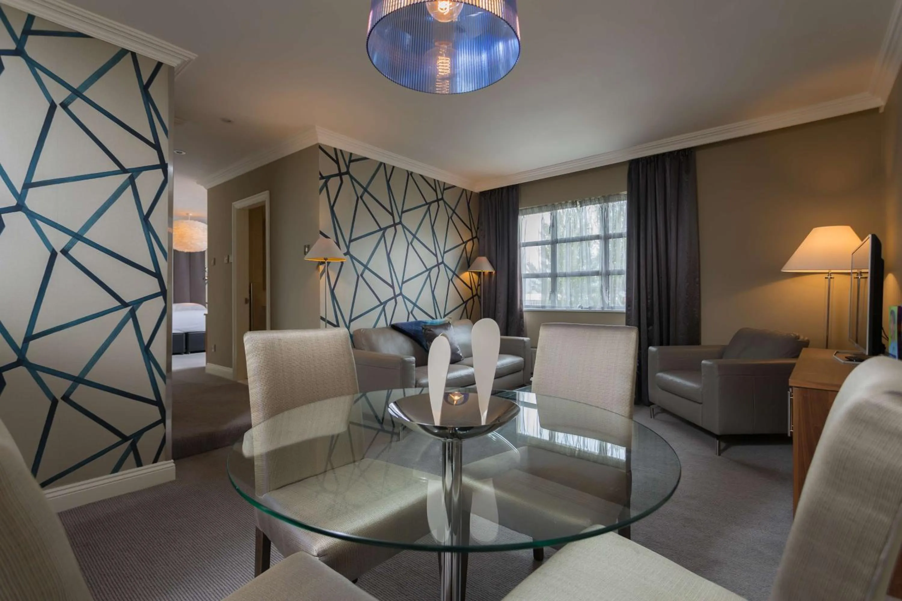 Living room in Park Inn by Radisson Shannon Airport