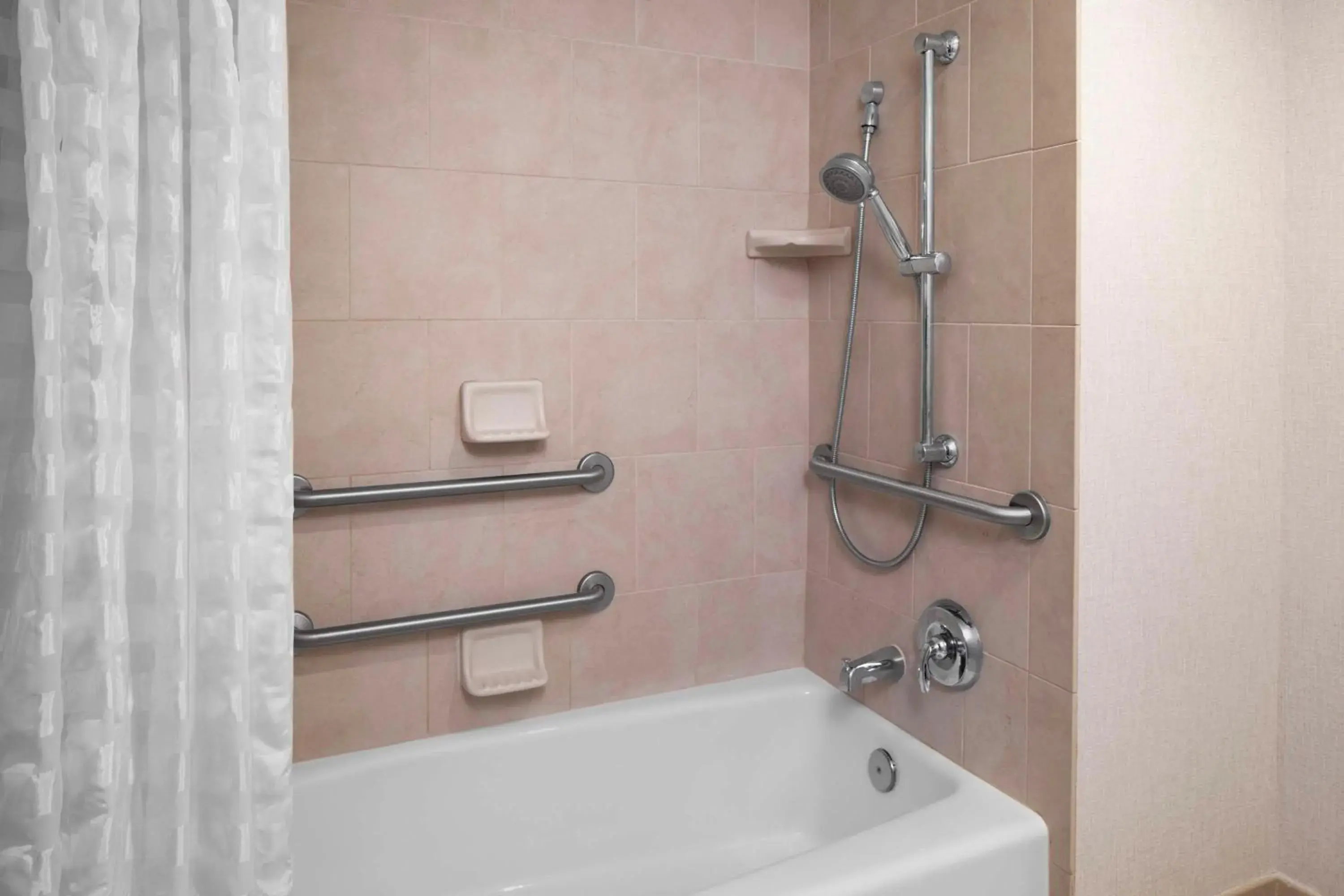 Queen Room with Two Queen Beds, Sofa Bed and Accessible Tub in Hyatt Place Long Island East End Queen Room with Two Queen Beds, Sofa Bed and Accessible Tub in Hyatt Place Long Island East End