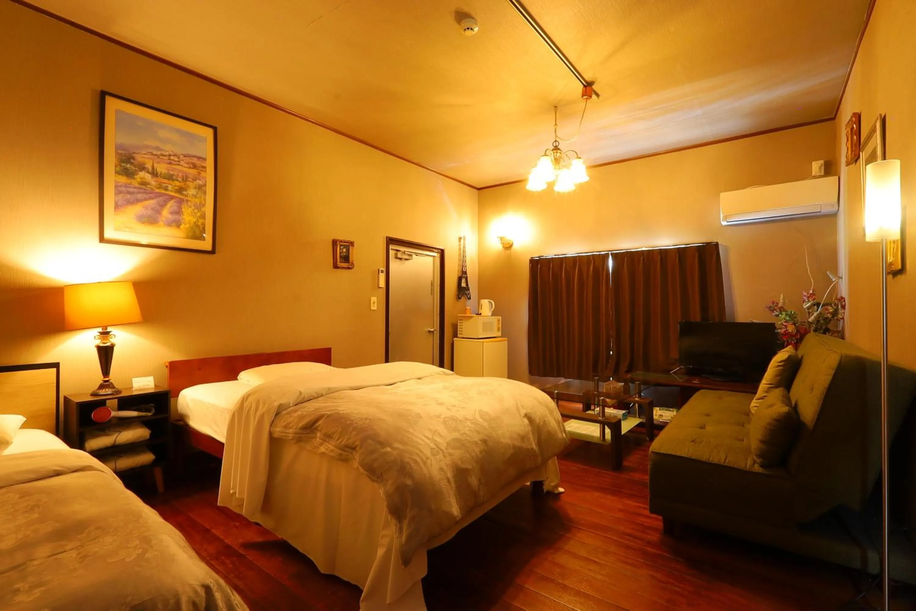 Bed in Shirahama Hotel