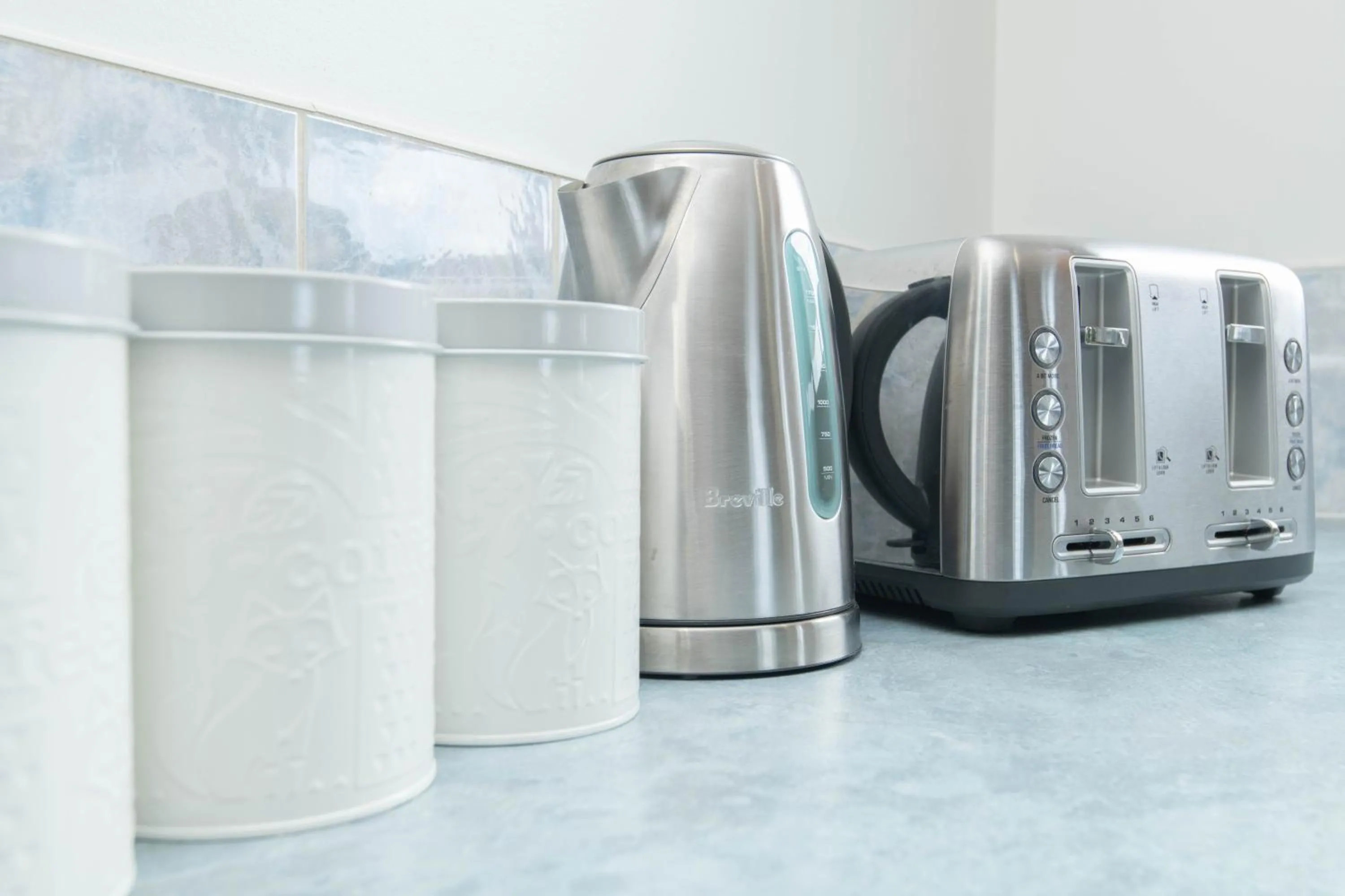 Coffee/tea facilities in Ferny Lane House
