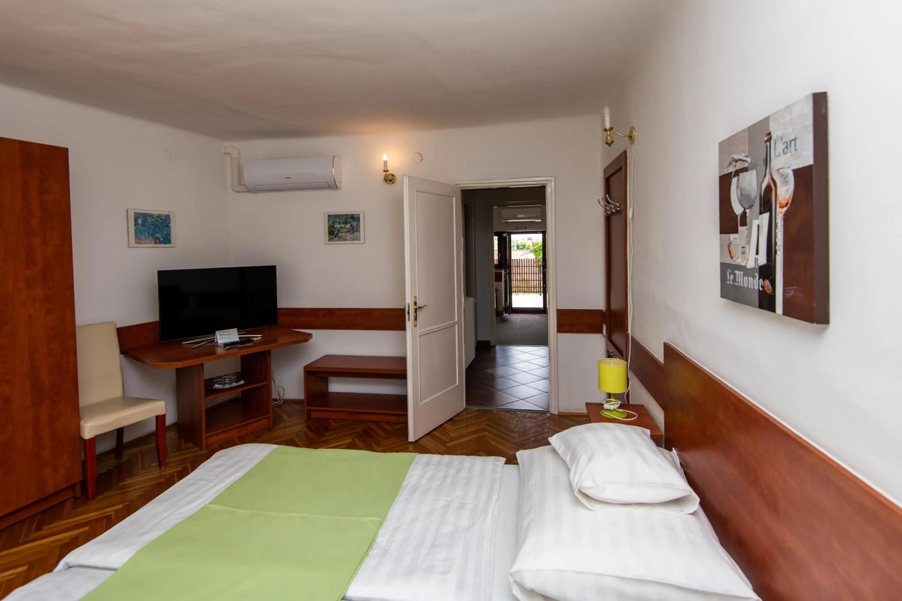 Bed in Fényes Vinorium