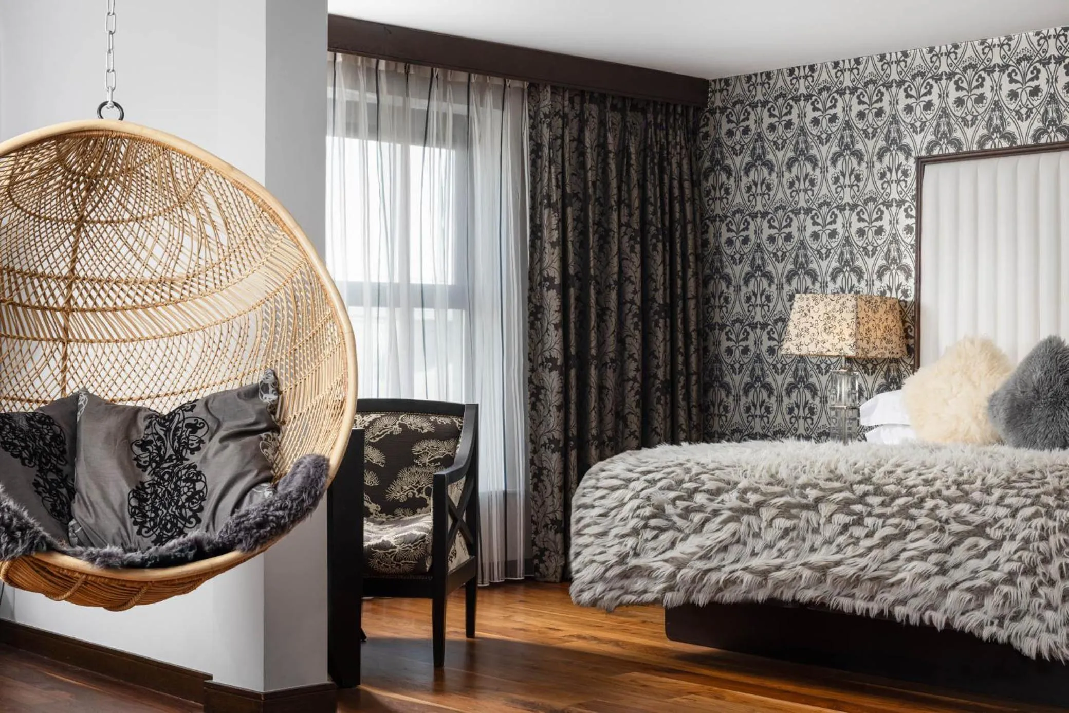 Seating area, Bed in The Twelve Hotel