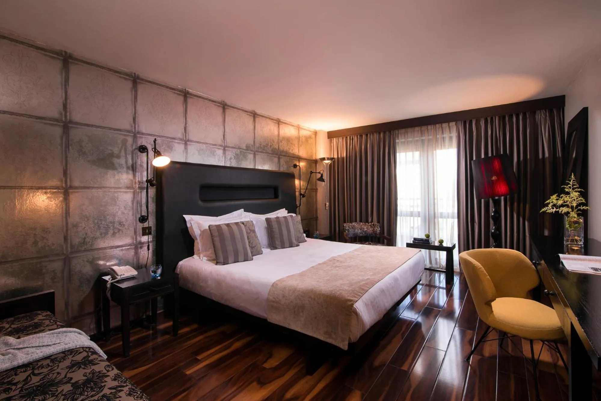 Bedroom, Bed in The Twelve Hotel