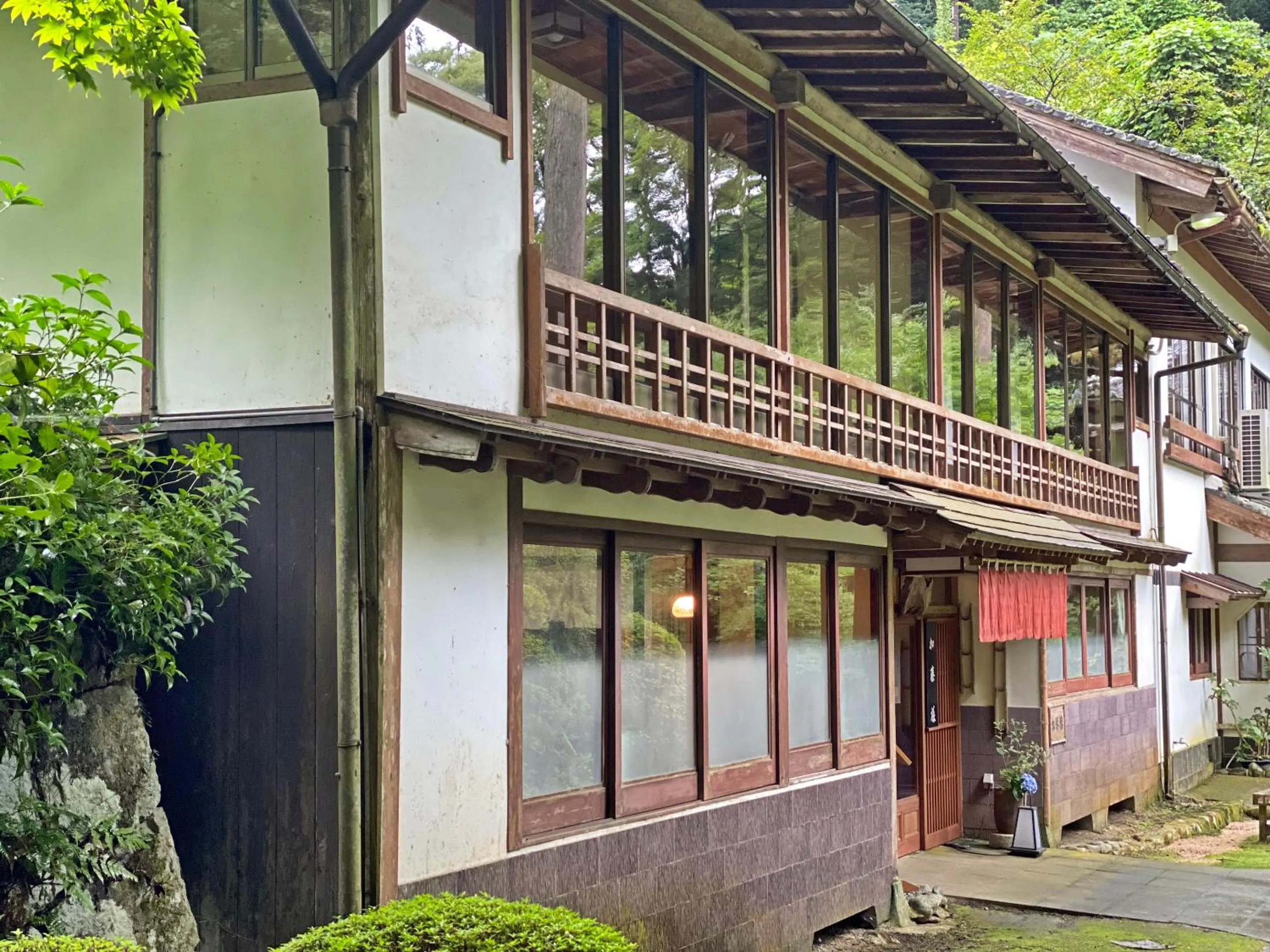 Property building in Shokinkan