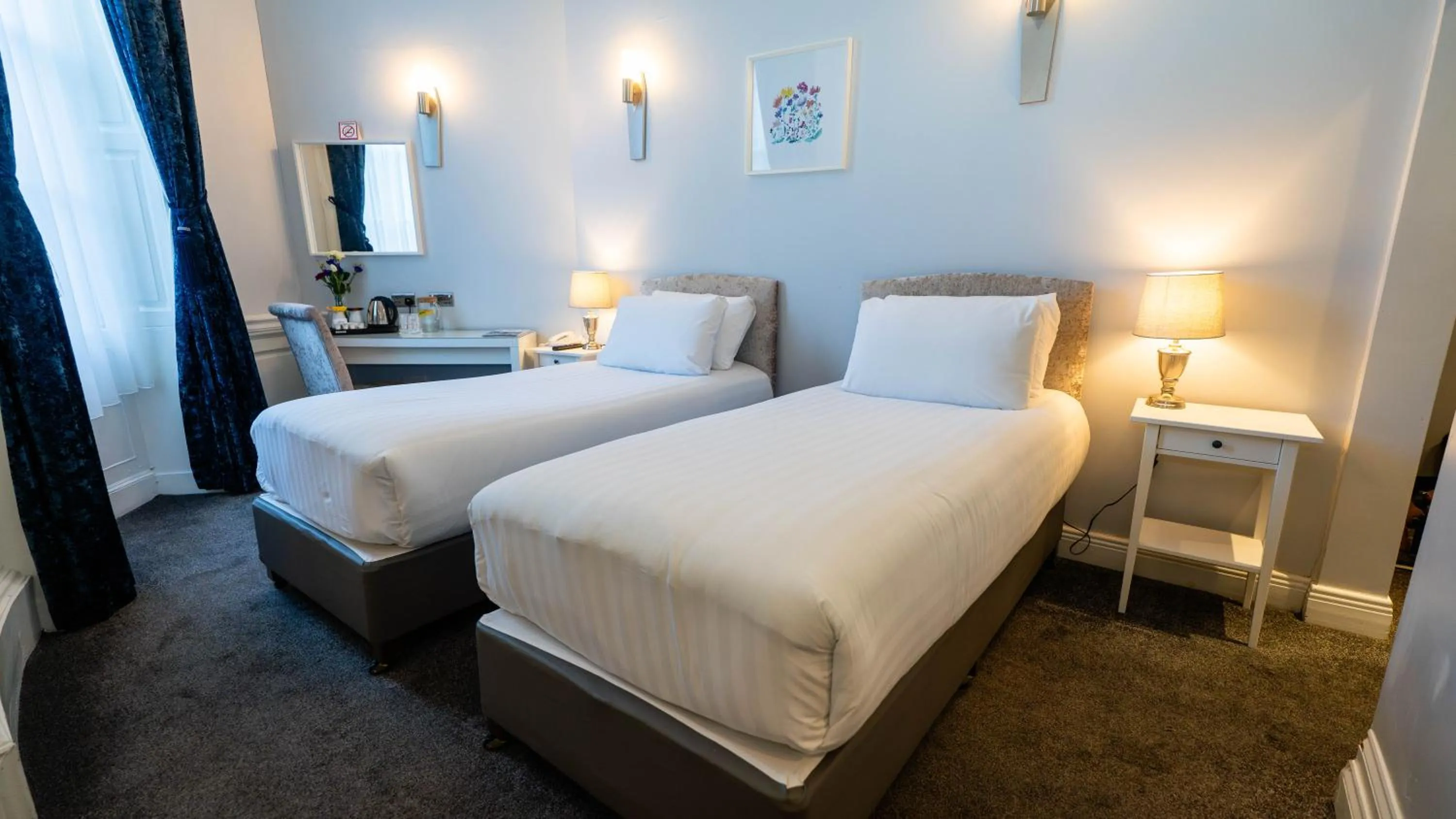 Bed in Hotel St George by Nina