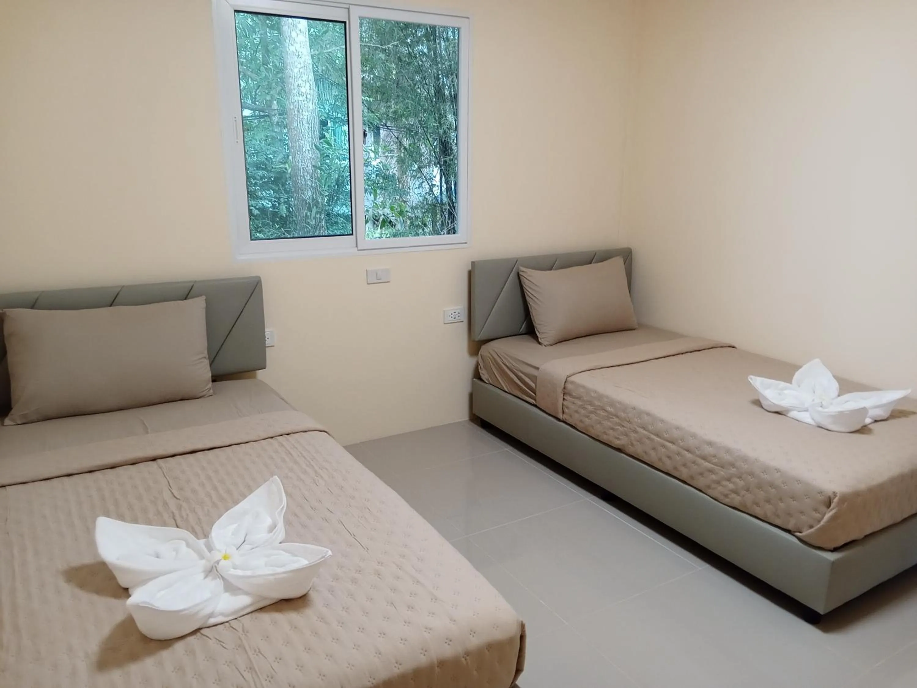 Bed in Jungle View Resort