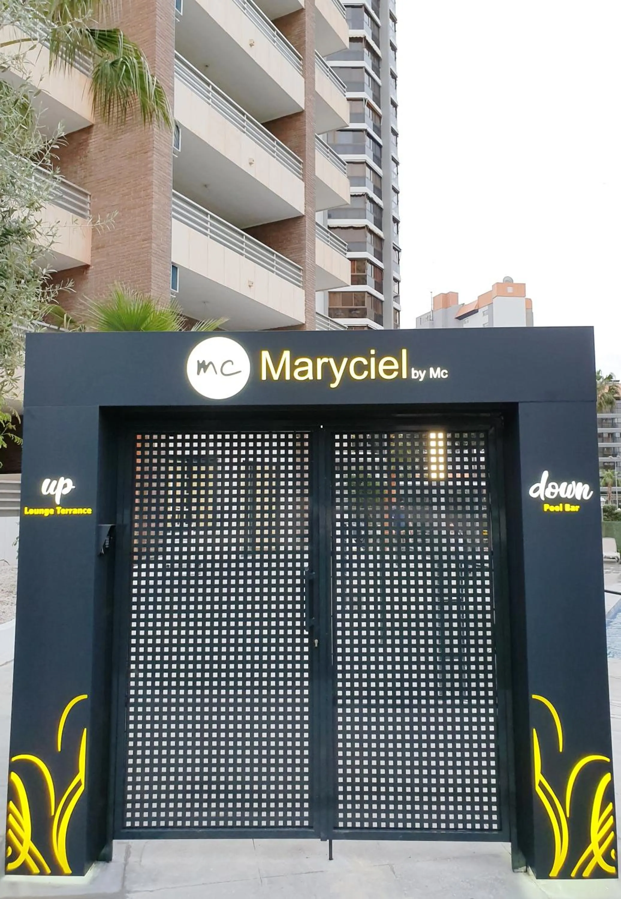 Facade/entrance in Apartamentos Maryciel By Mc