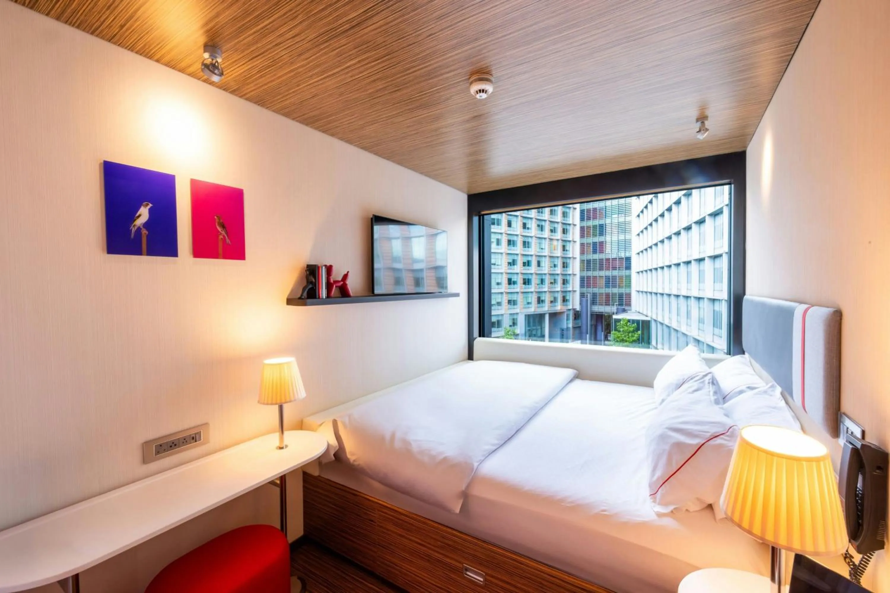 Bedroom, Bed in citizenM London Bankside