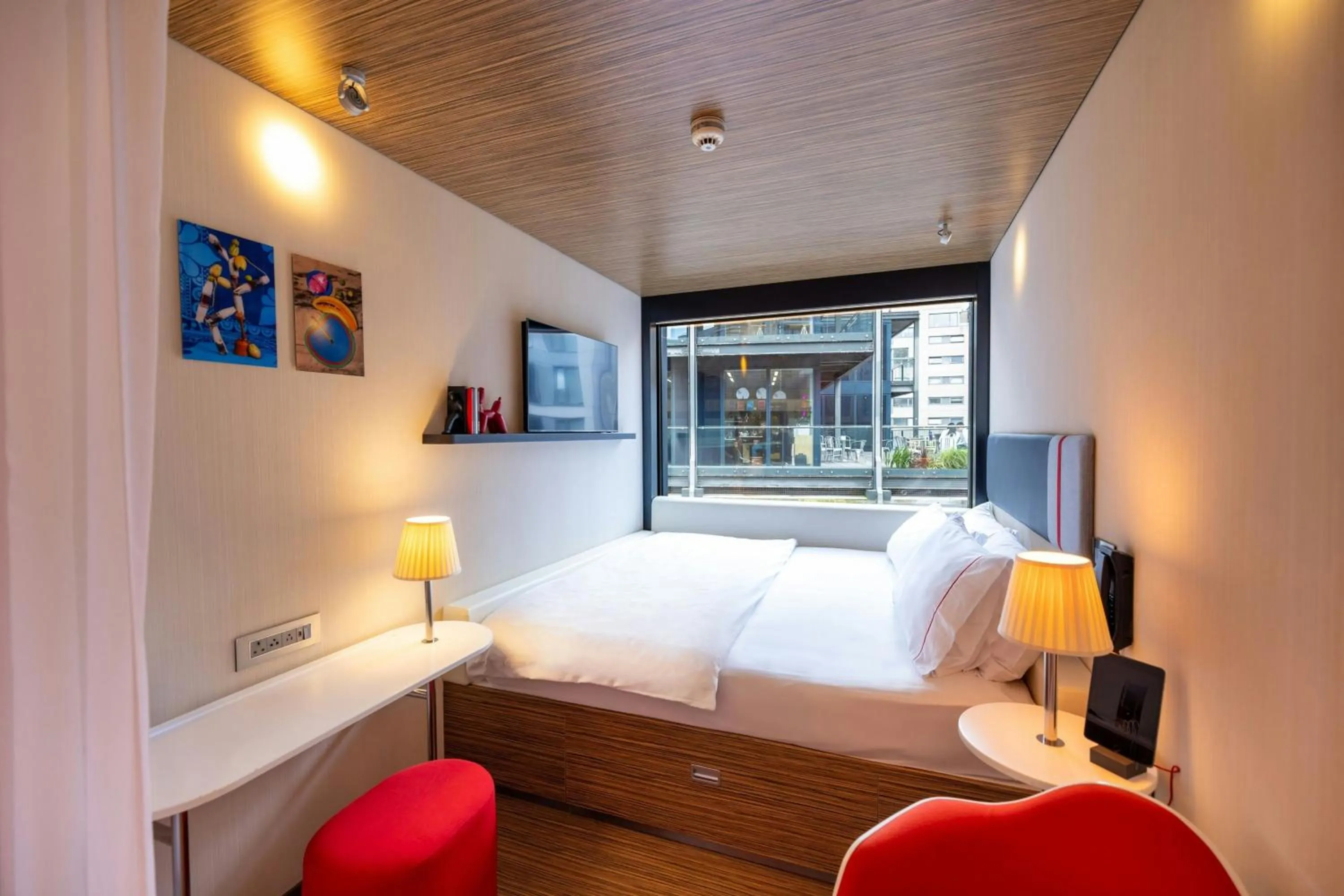 Bedroom, Bed in citizenM London Bankside