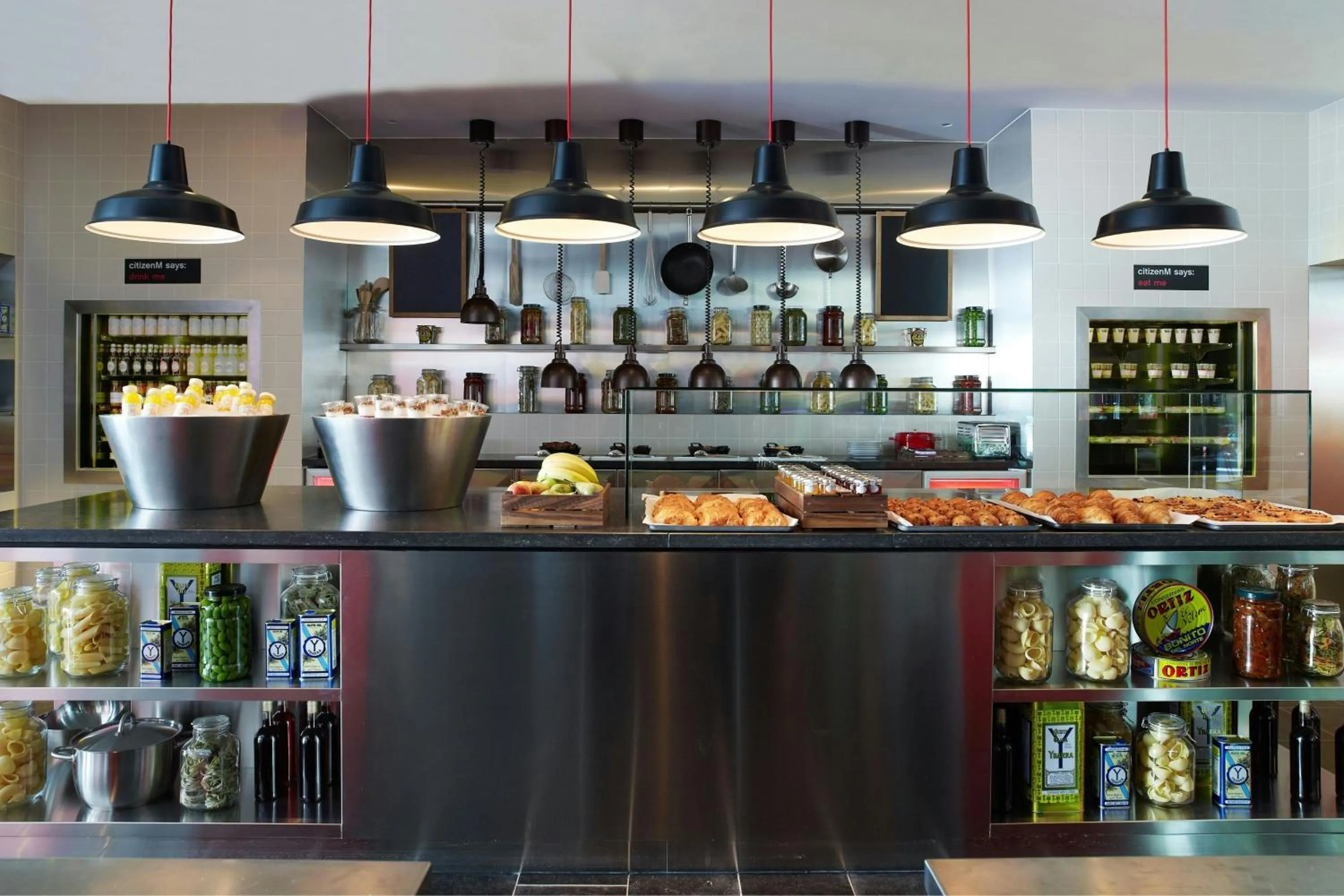 Restaurant/places to eat in citizenM London Bankside