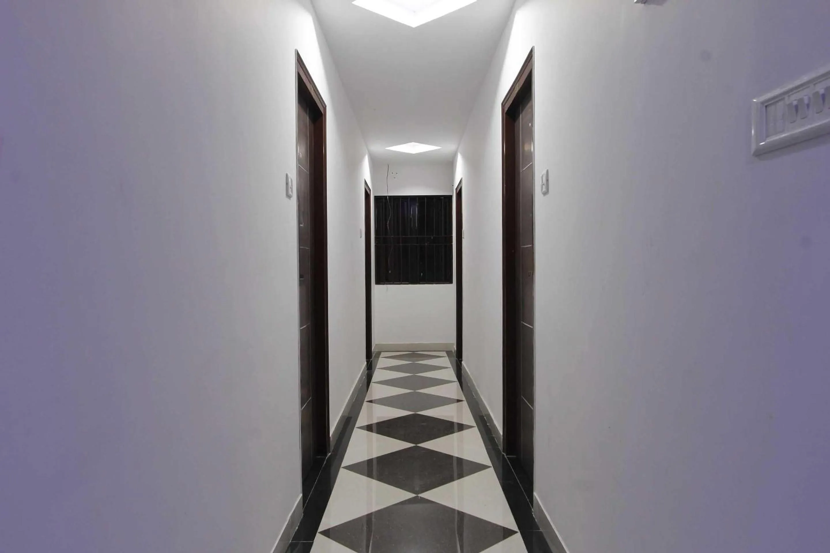 Lobby or reception in Super Hotel O V R Residency Near Sri Amruth Chithra Mandira