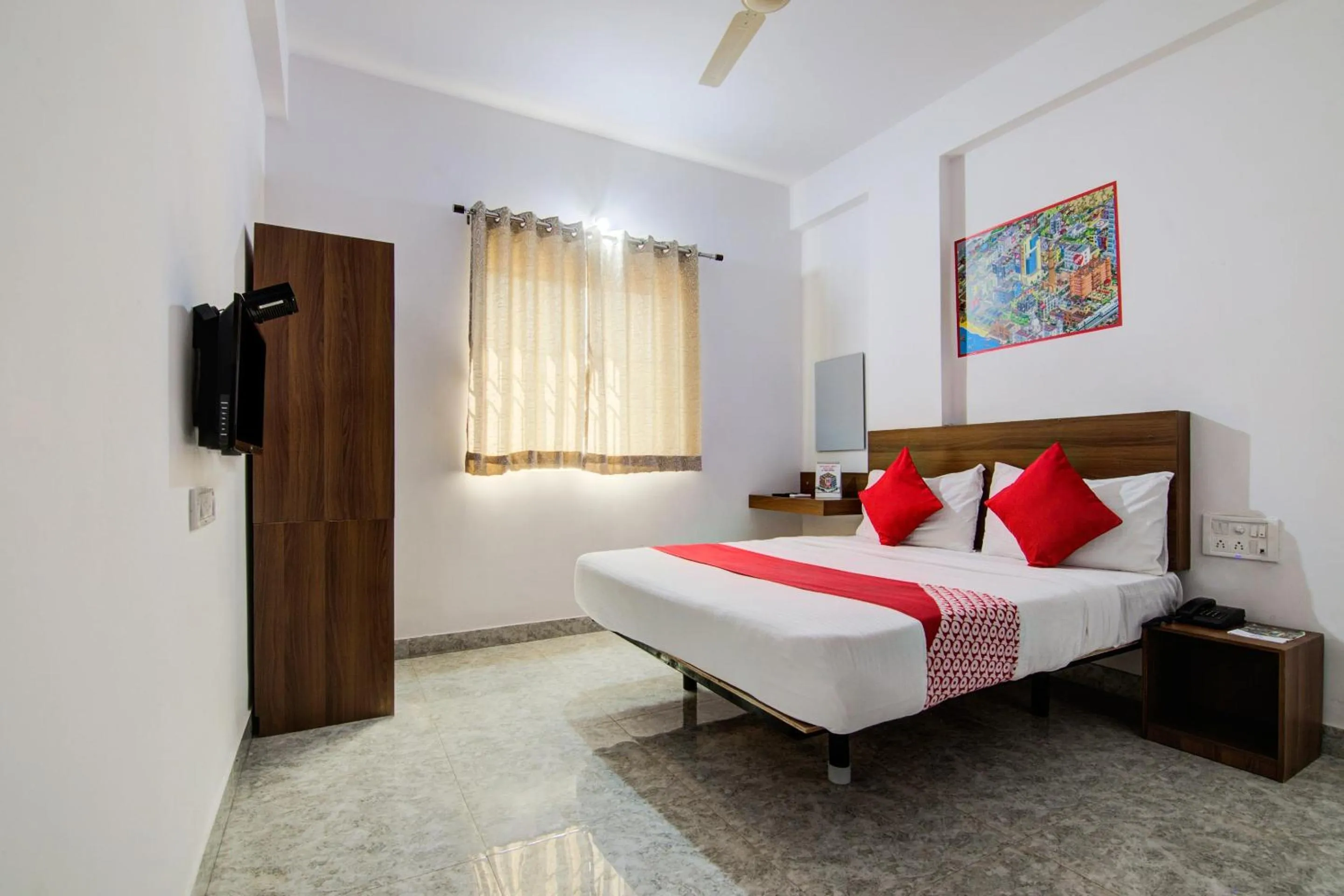Bedroom, Bed in Super Hotel O Varcity Comforts Near St. John Medical College
