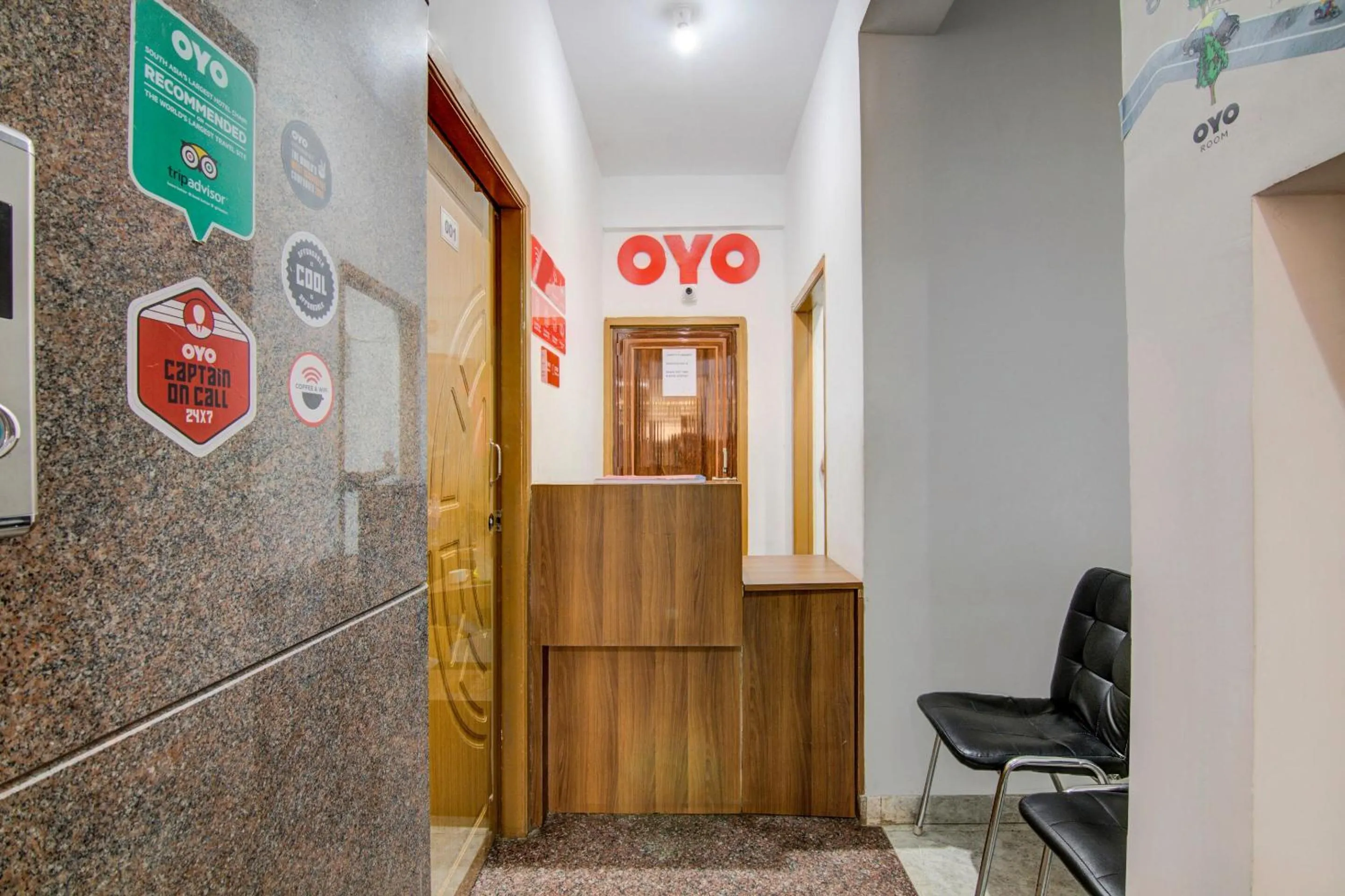 Lobby or reception in Super Hotel O Varcity Comforts Near St. John Medical College