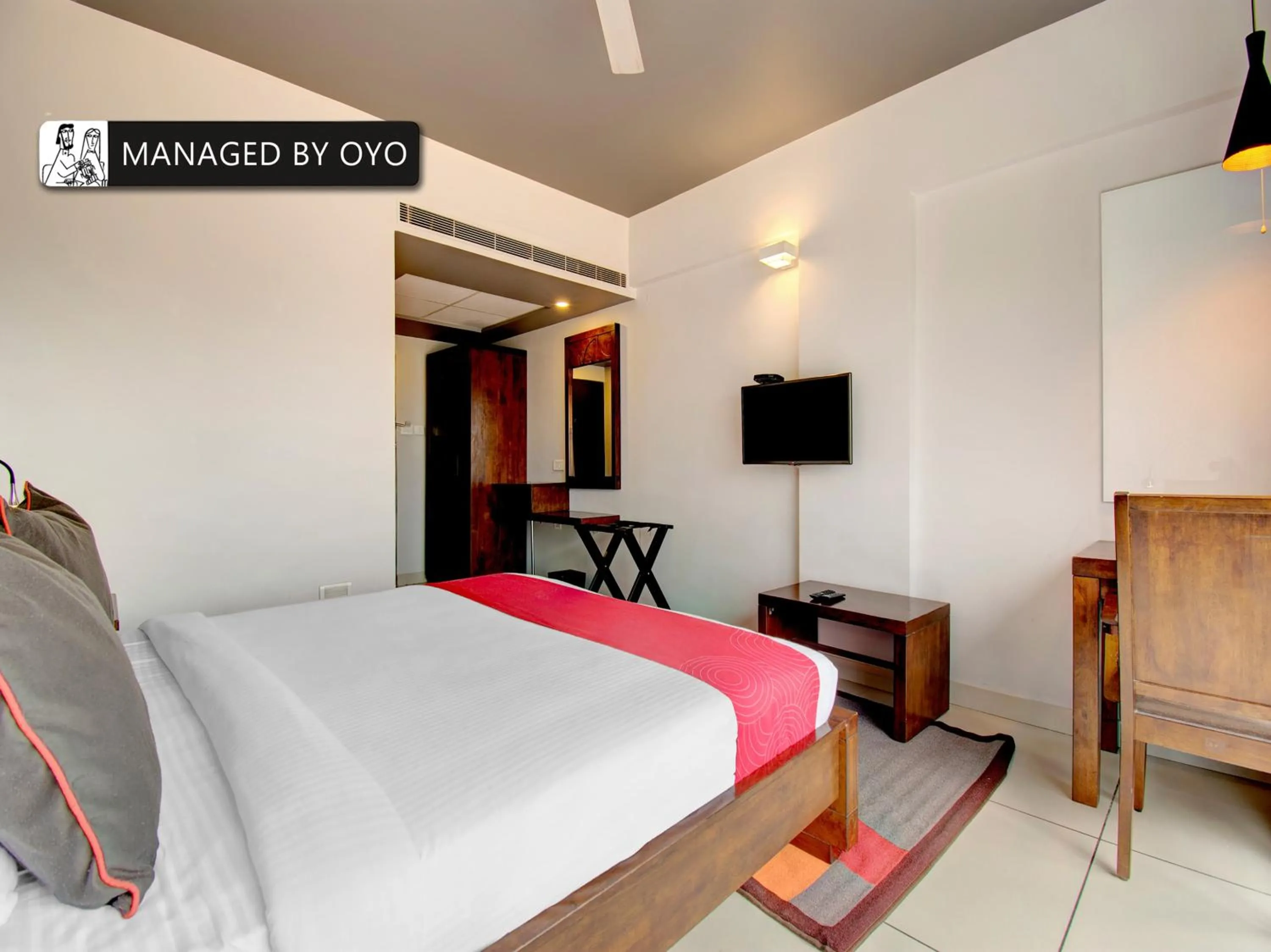 Bedroom, Bed in Super Townhouse Ulsoor